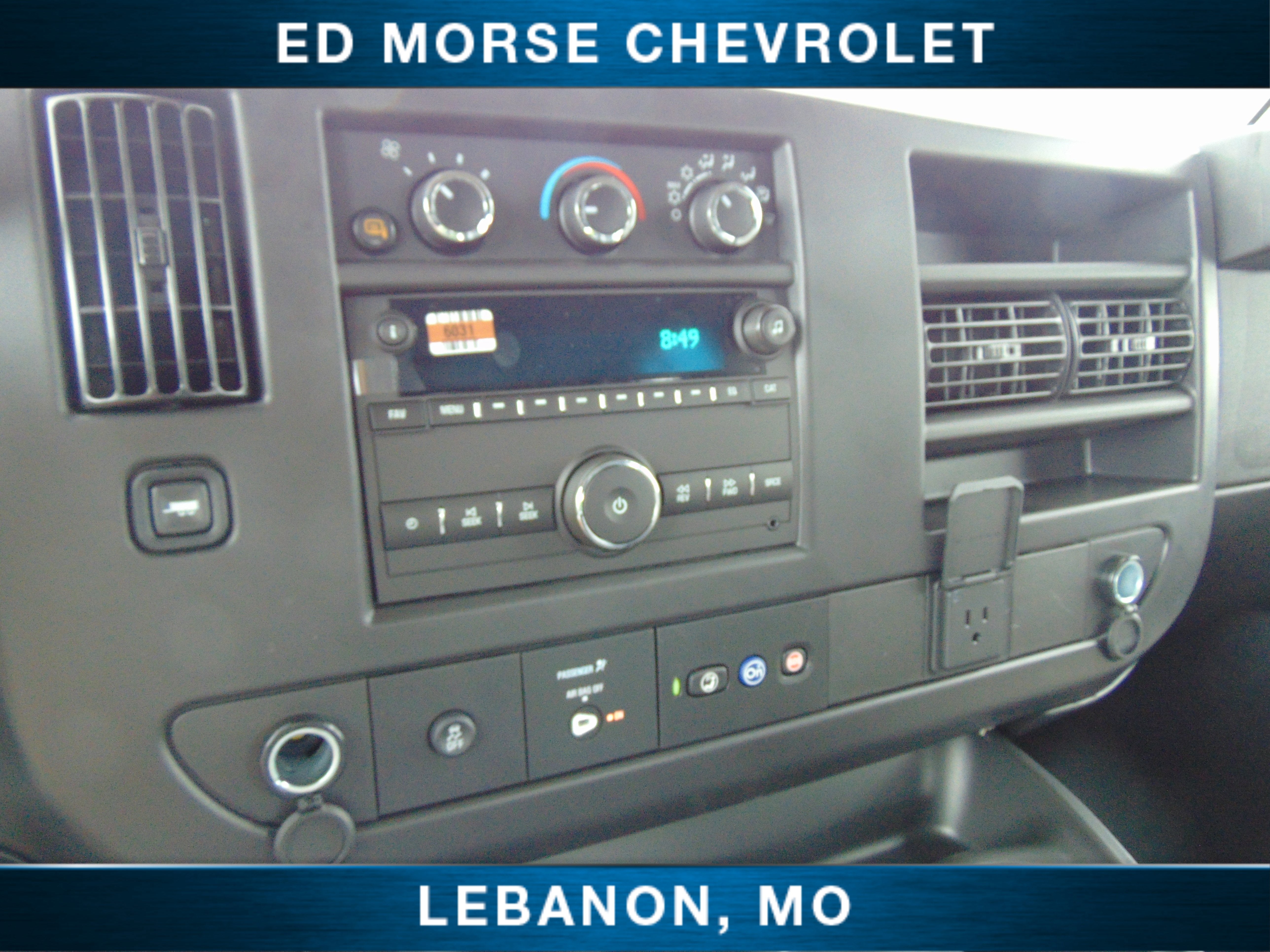 2025 Chevrolet Express Cargo WT