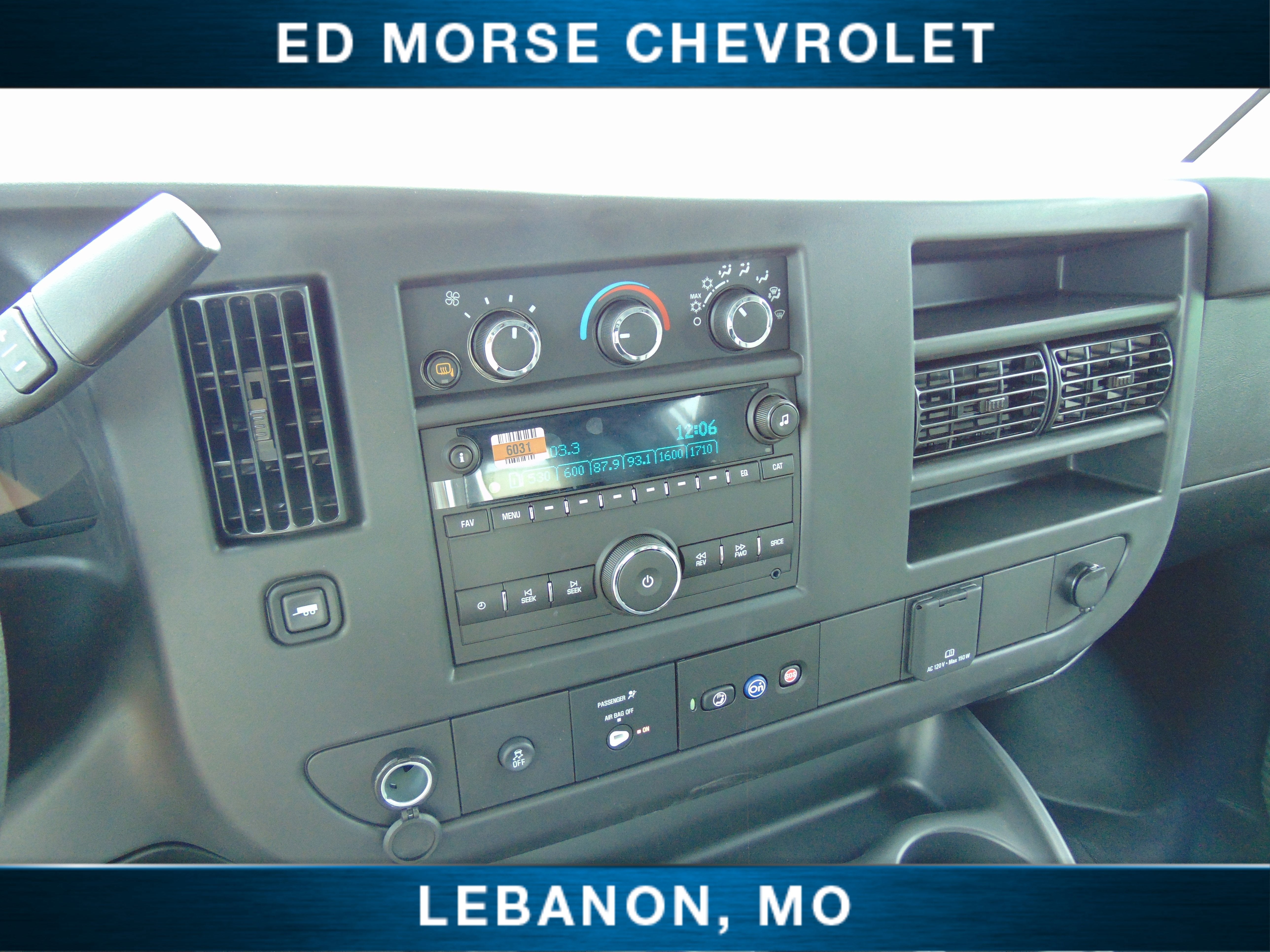 2025 Chevrolet Express Cargo WT