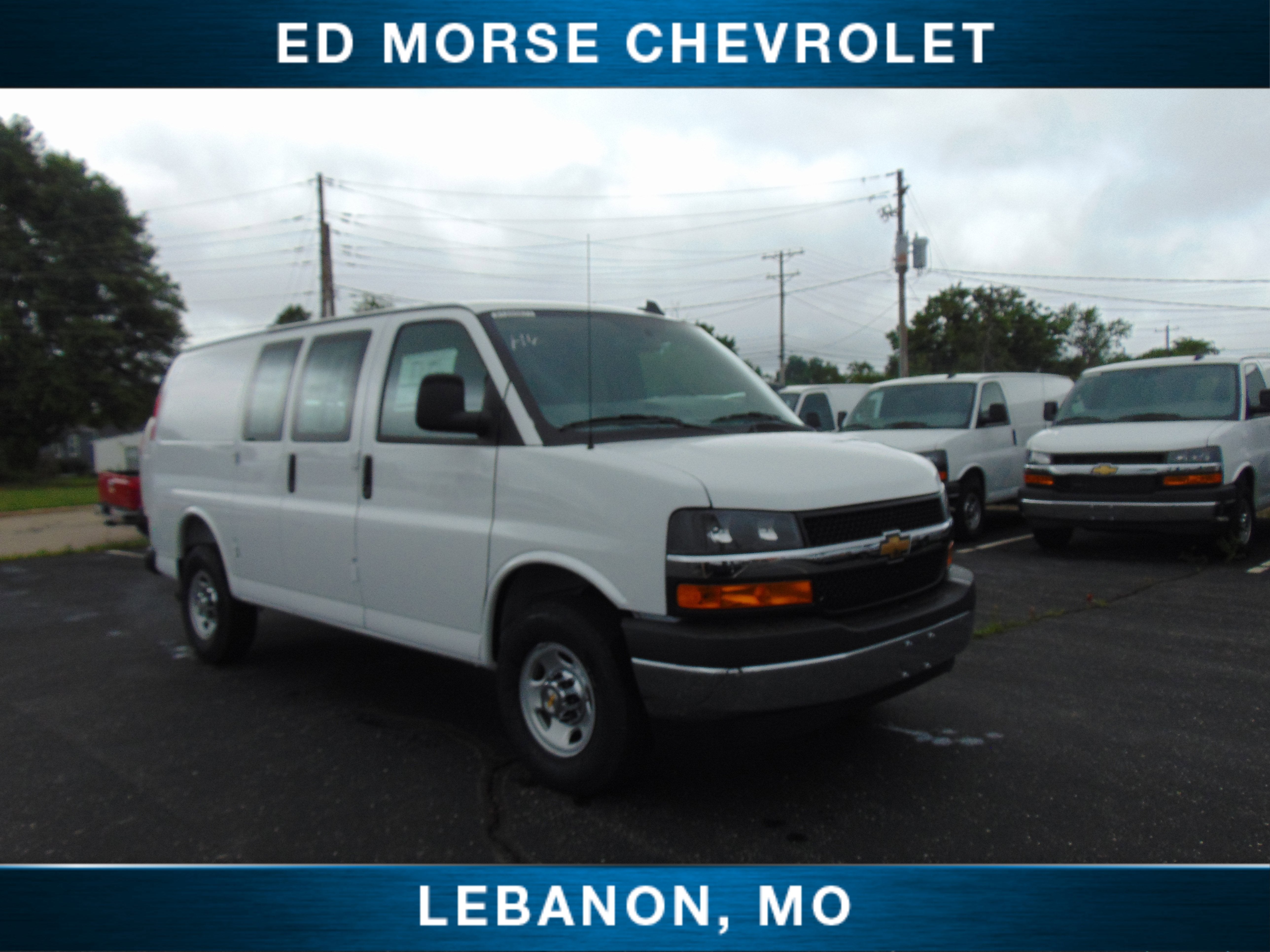 2025 Chevrolet Express Cargo WT