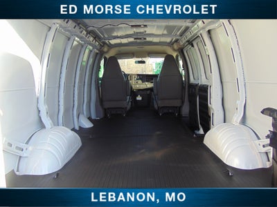 2025 Chevrolet Express Cargo WT