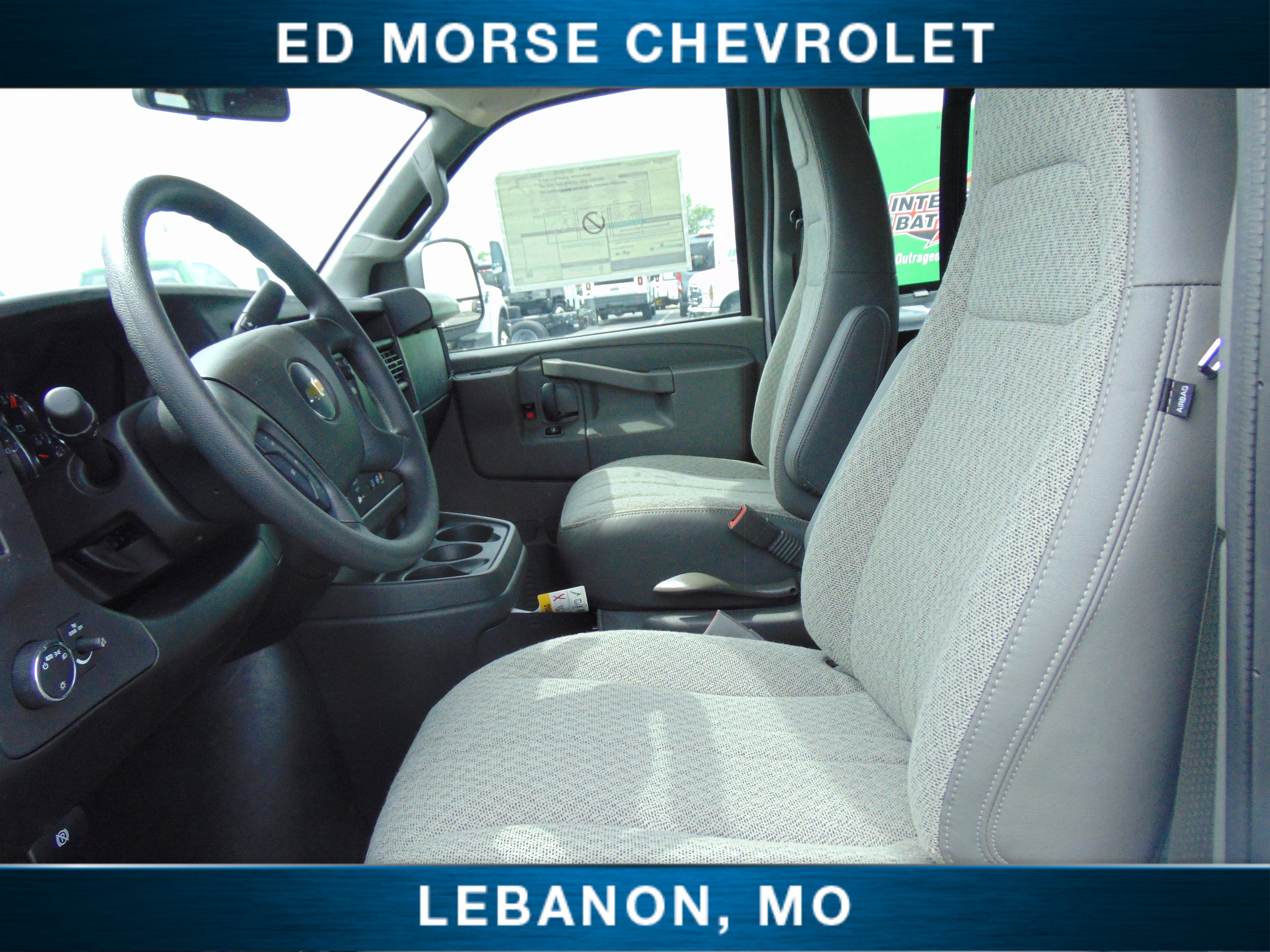 2025 Chevrolet Express Cargo WT