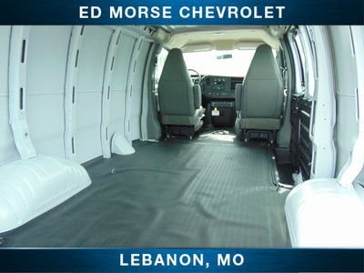 2025 Chevrolet Express Cargo WT