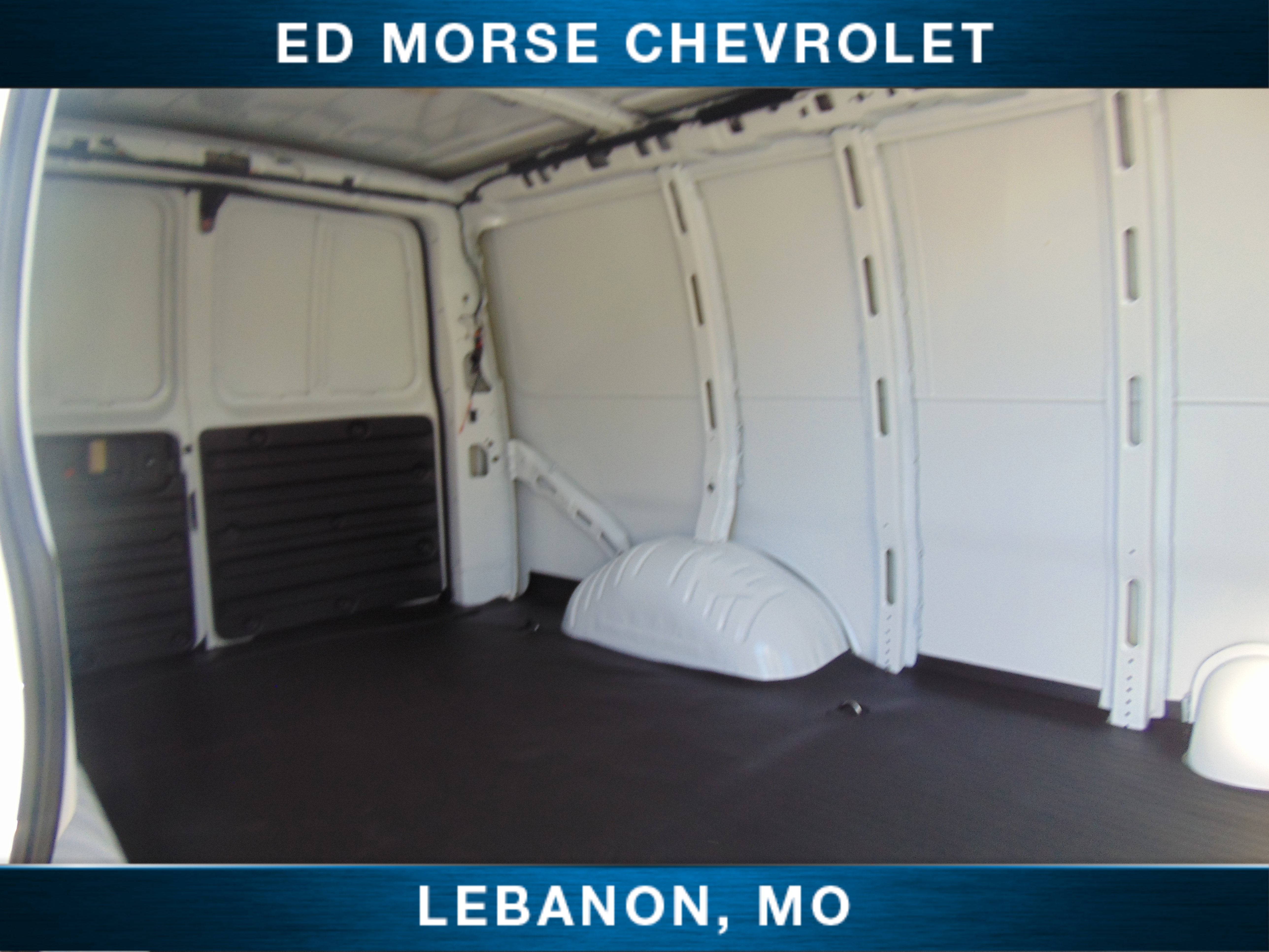 2025 Chevrolet Express Cargo WT