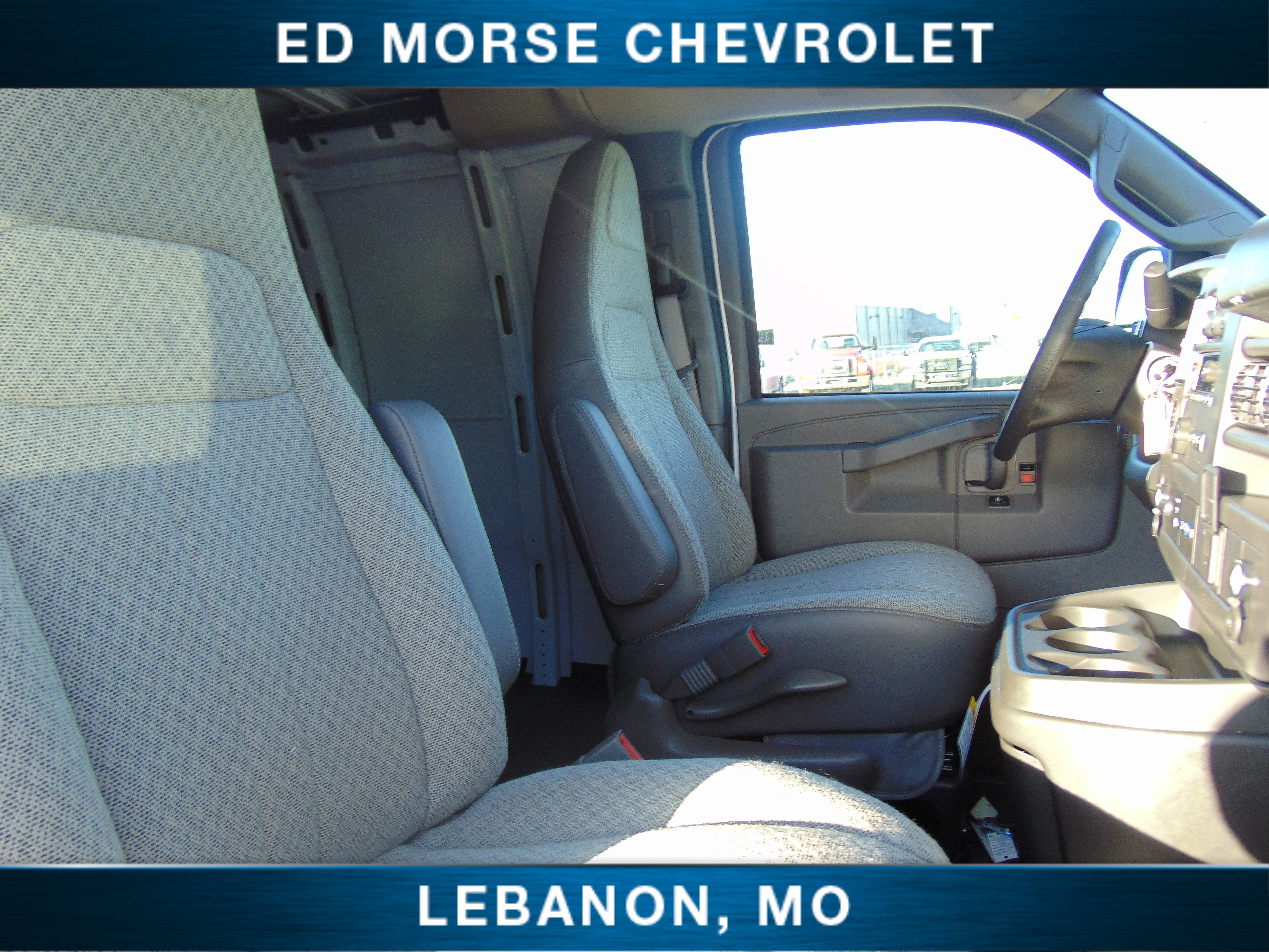 2025 Chevrolet Express Cargo WT