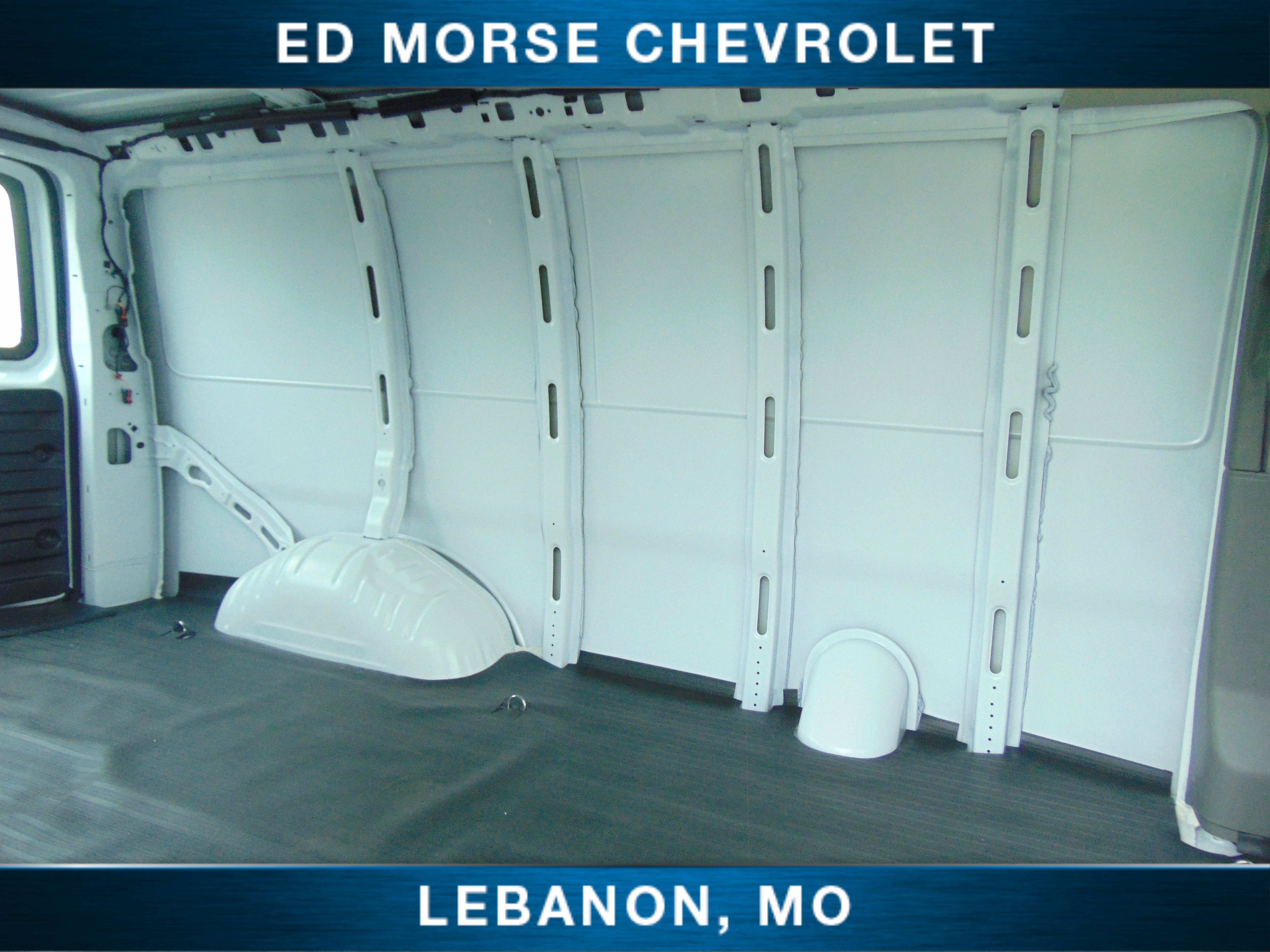 2025 Chevrolet Express Cargo WT