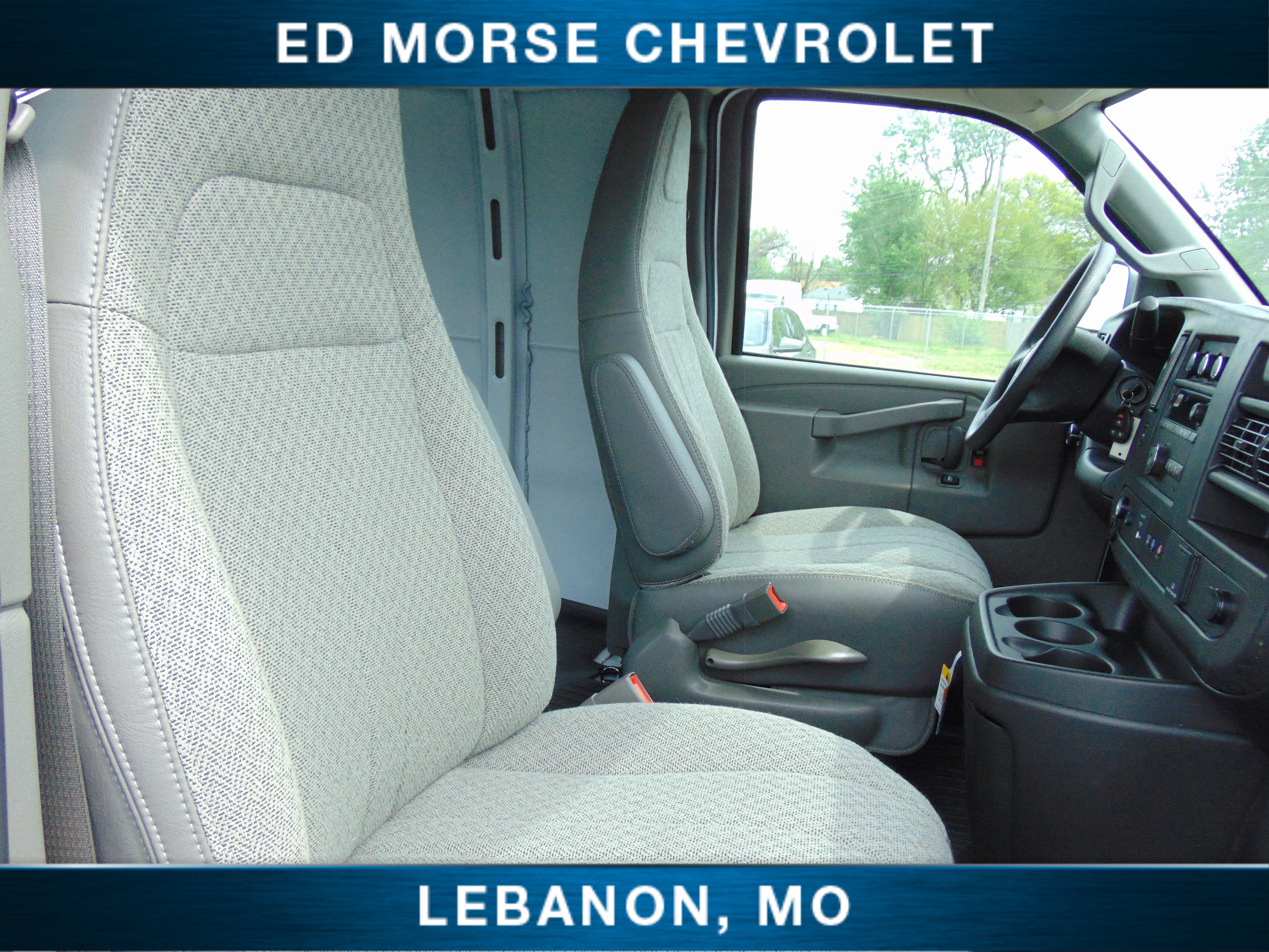 2025 Chevrolet Express Cargo WT