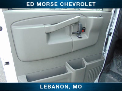 2025 Chevrolet Express Cargo WT