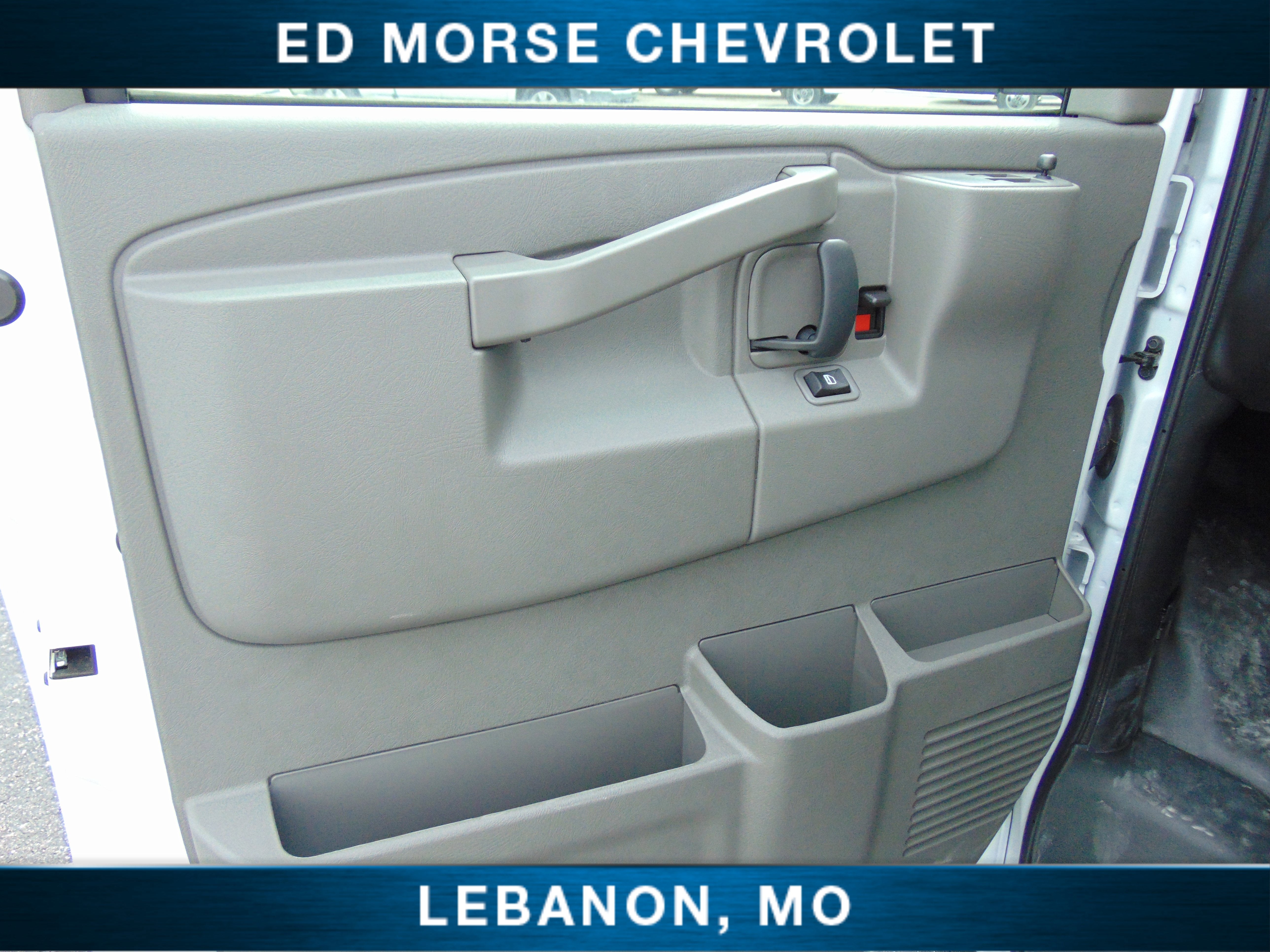 2025 Chevrolet Express Cargo WT