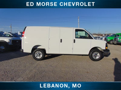 2025 Chevrolet Express Cargo WT