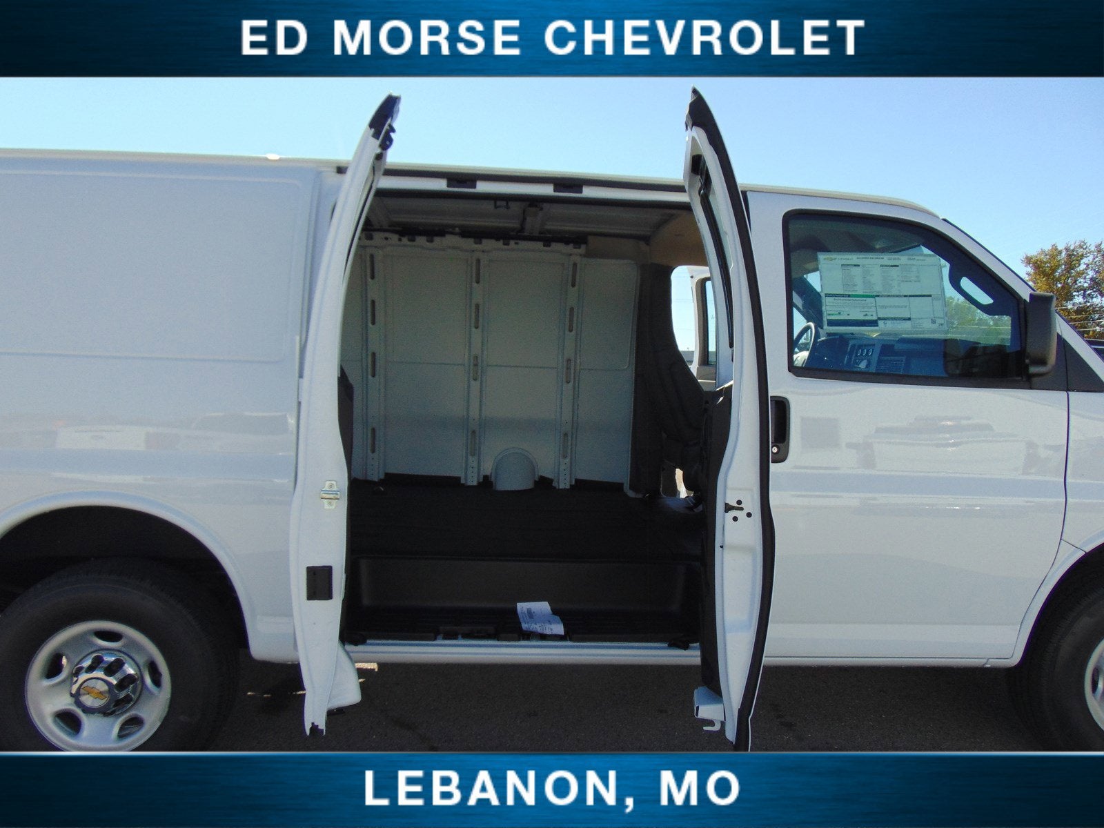 2024 Chevrolet Express Cargo 3500 WT