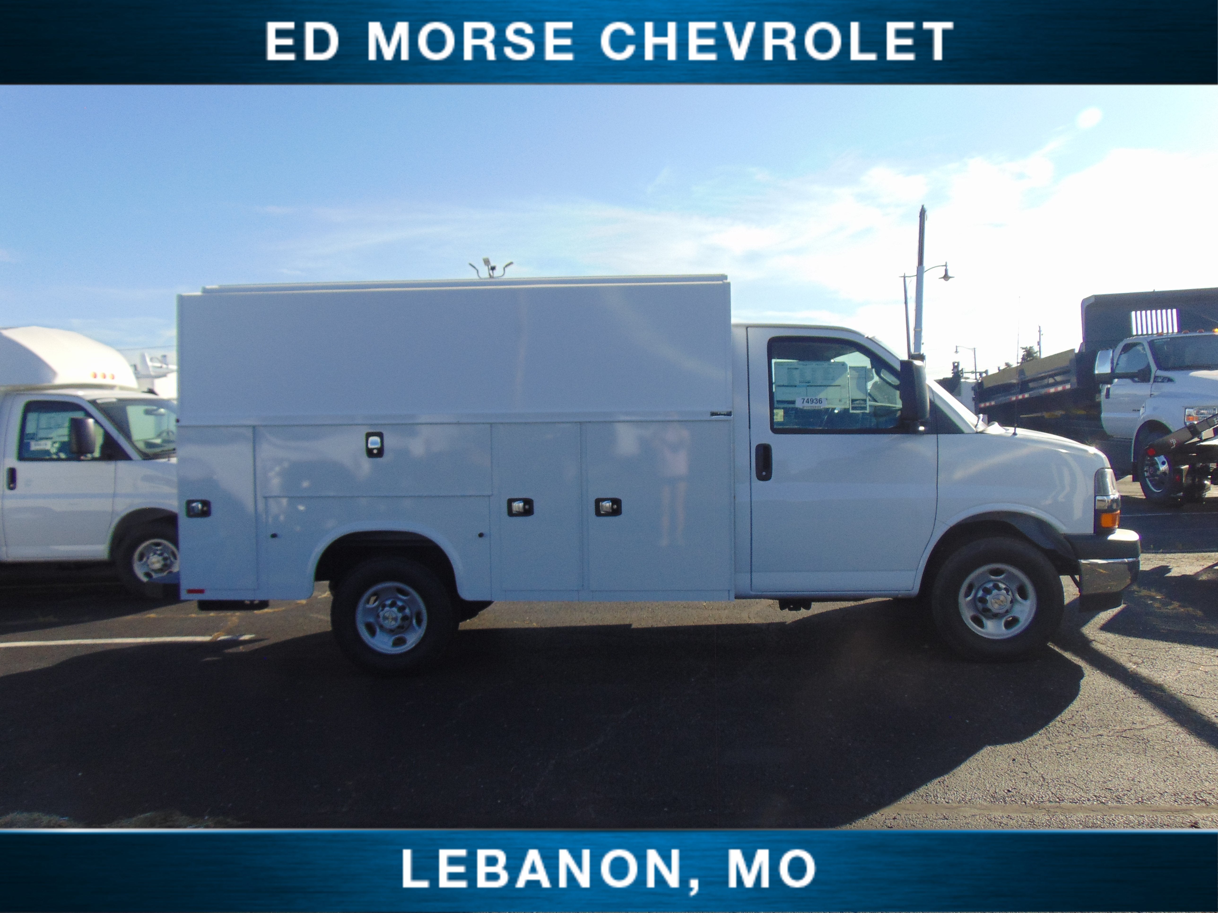 2025 Chevrolet Express Cutaway 3500 1WT