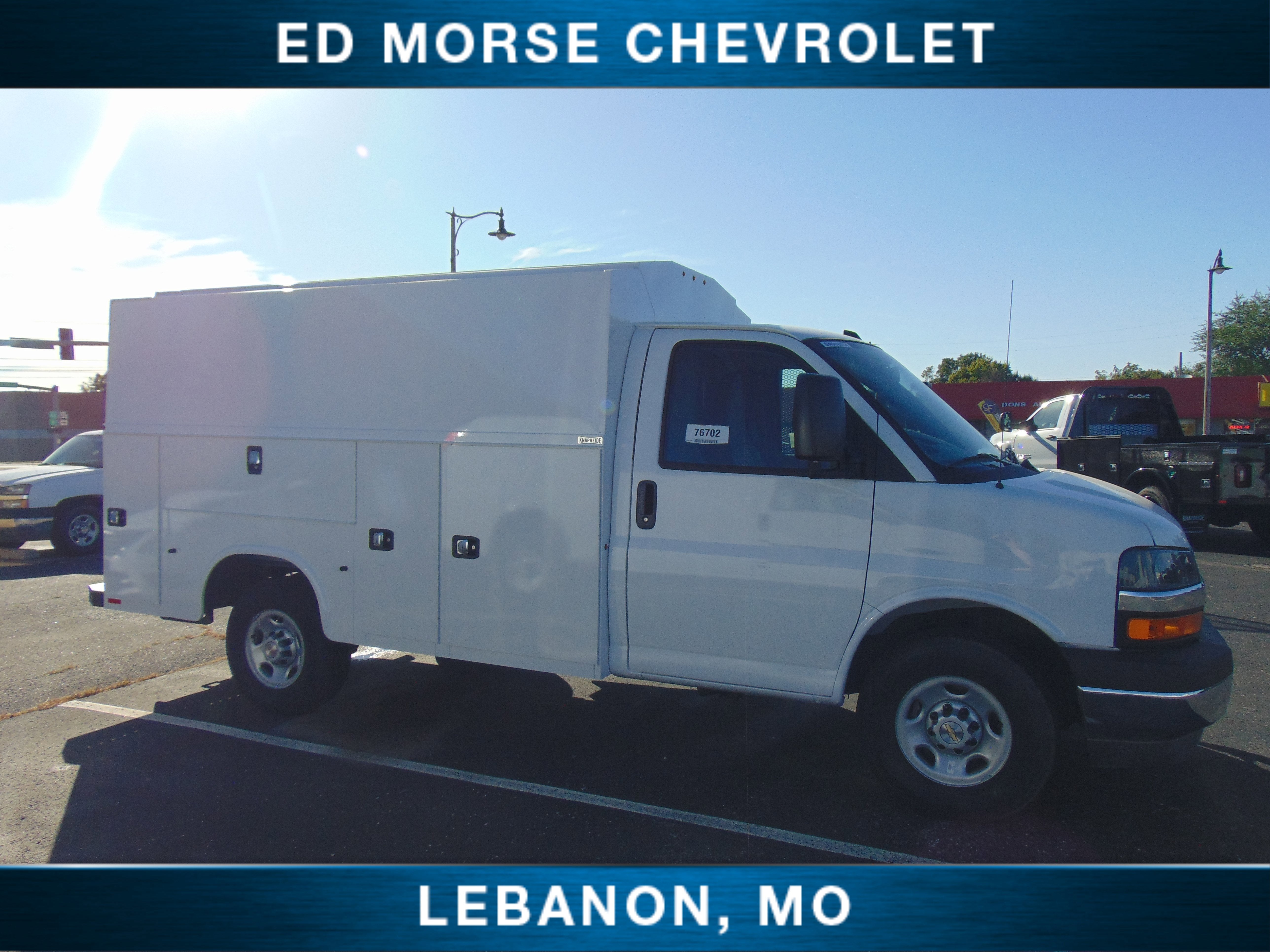 2025 Chevrolet Express Cutaway 3500 1WT