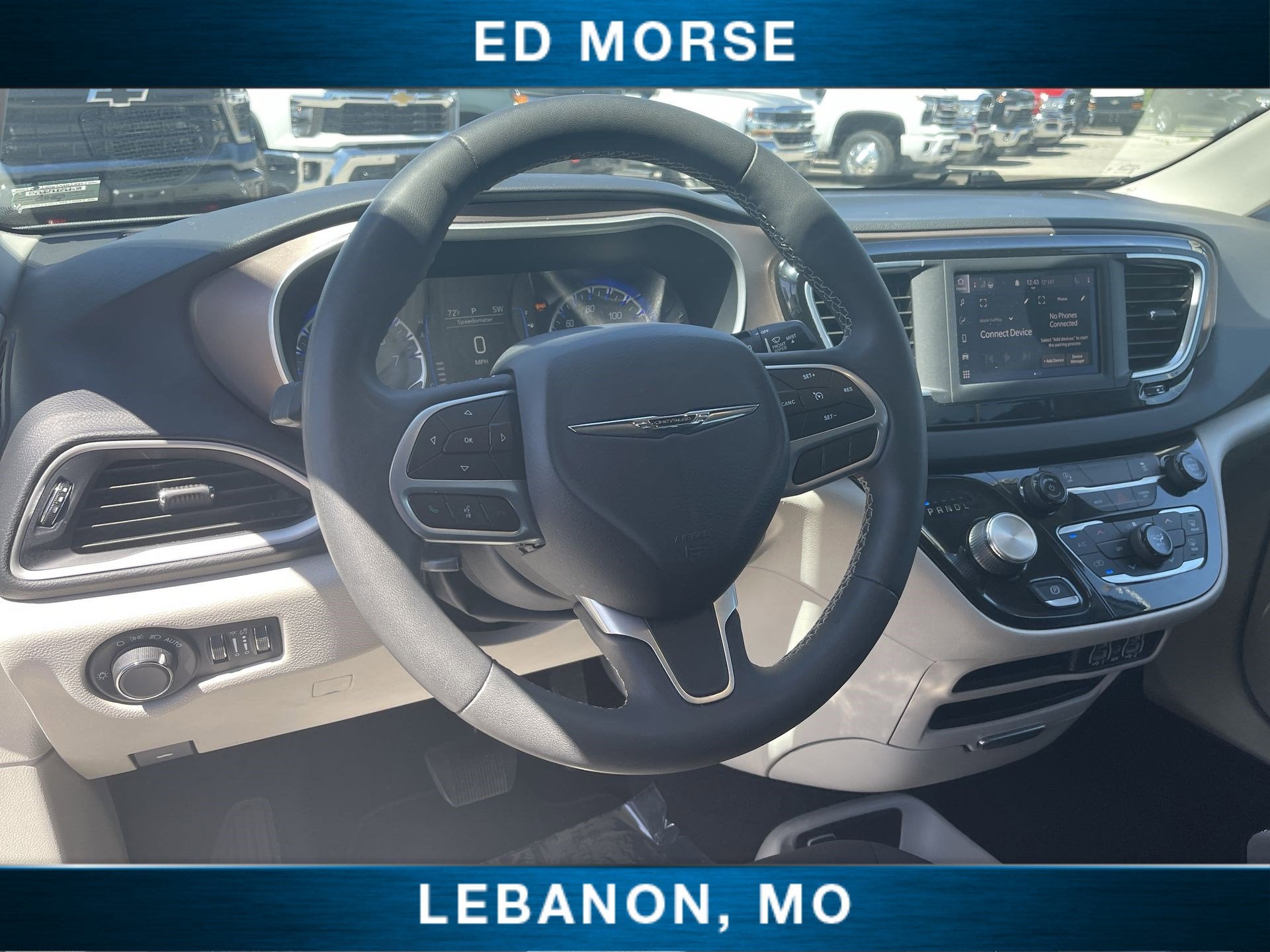 2023 Chrysler Voyager LX