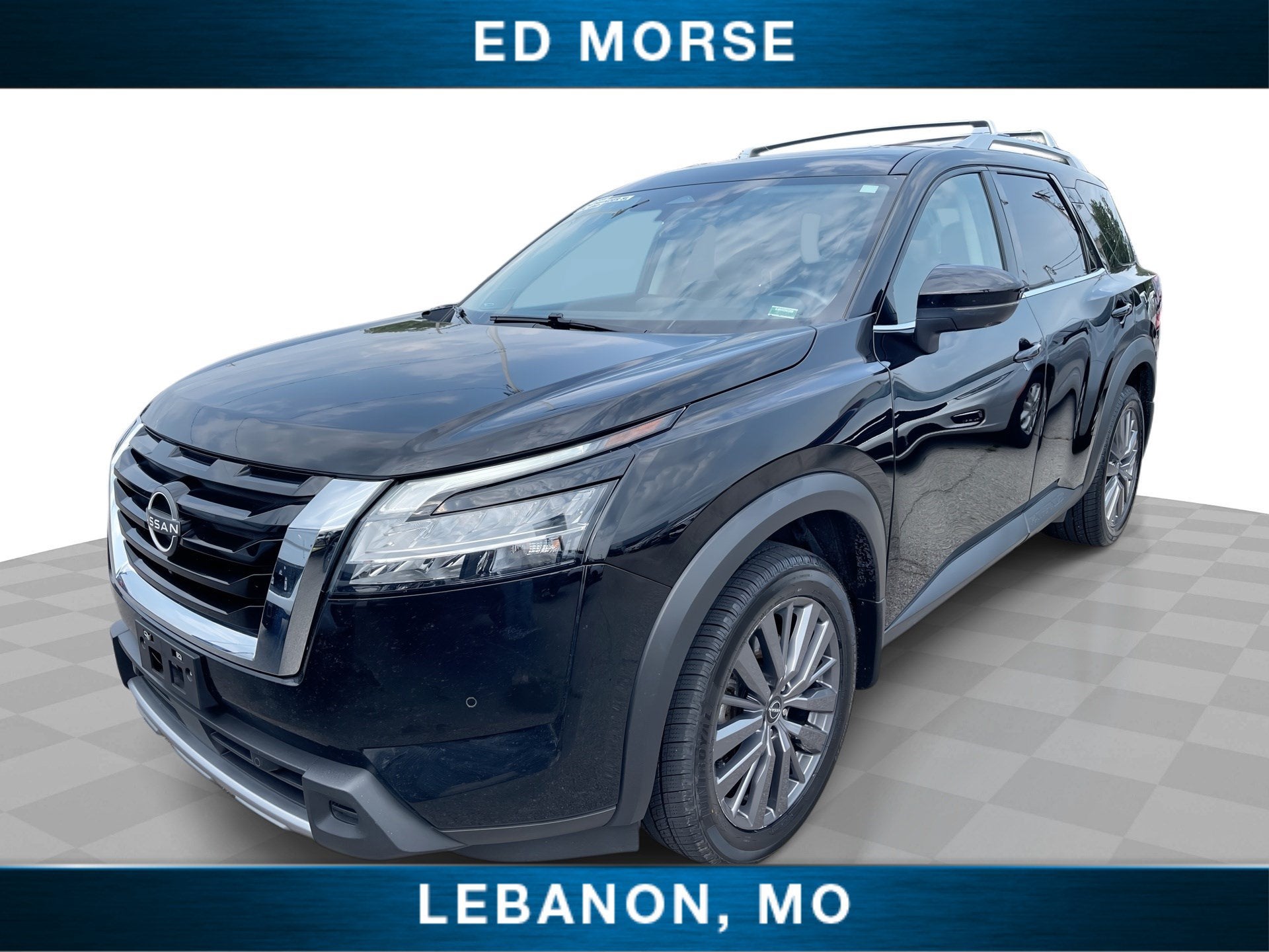 2023 Nissan Pathfinder SL 4WD