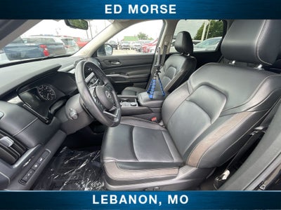 2023 Nissan Pathfinder SL 4WD