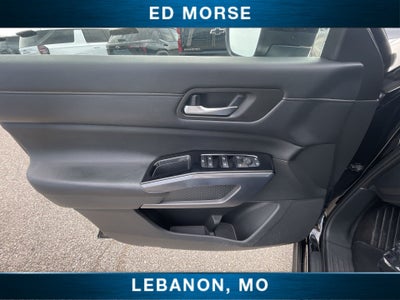 2023 Nissan Pathfinder SL 4WD