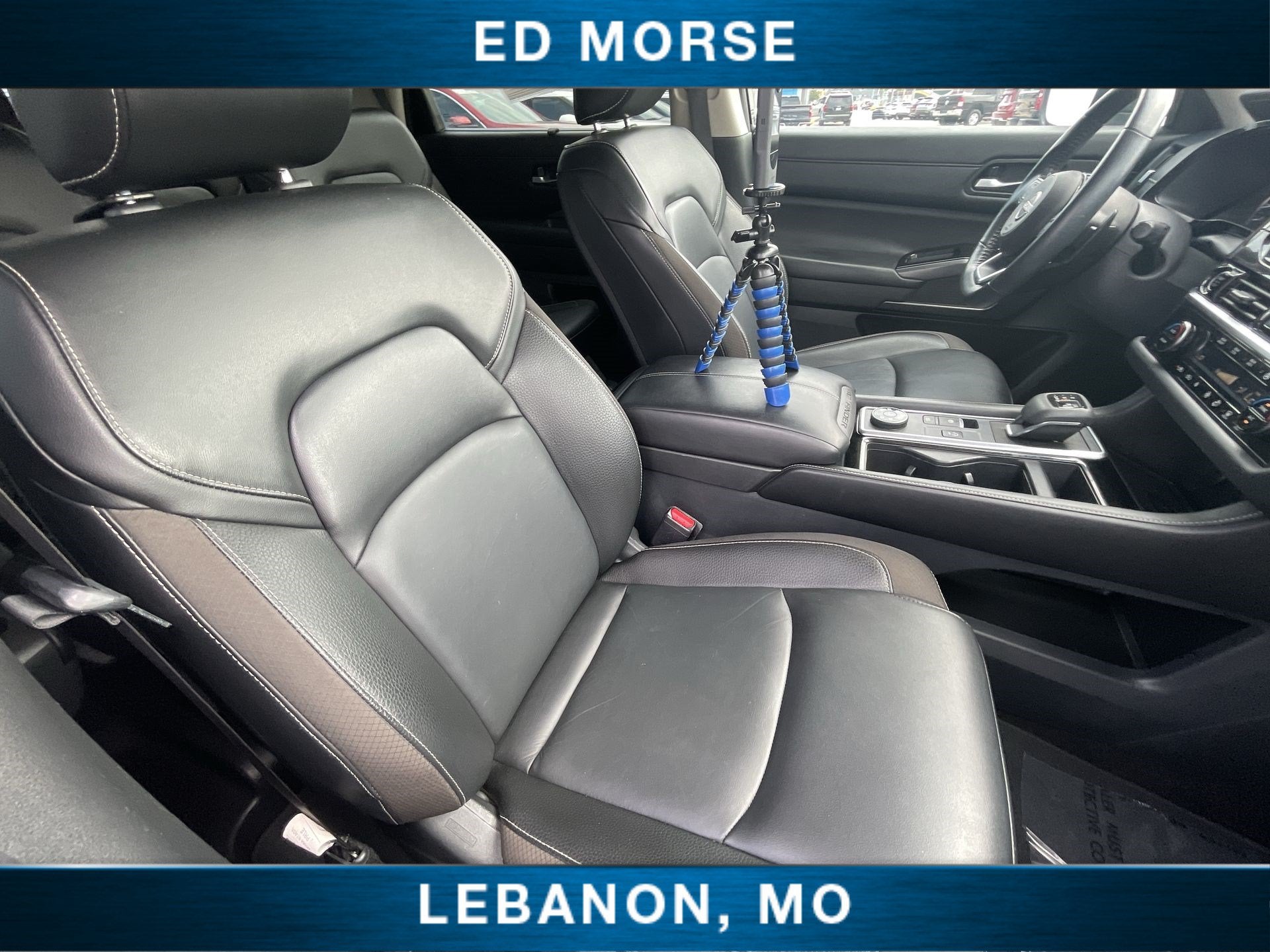 2023 Nissan Pathfinder SL 4WD
