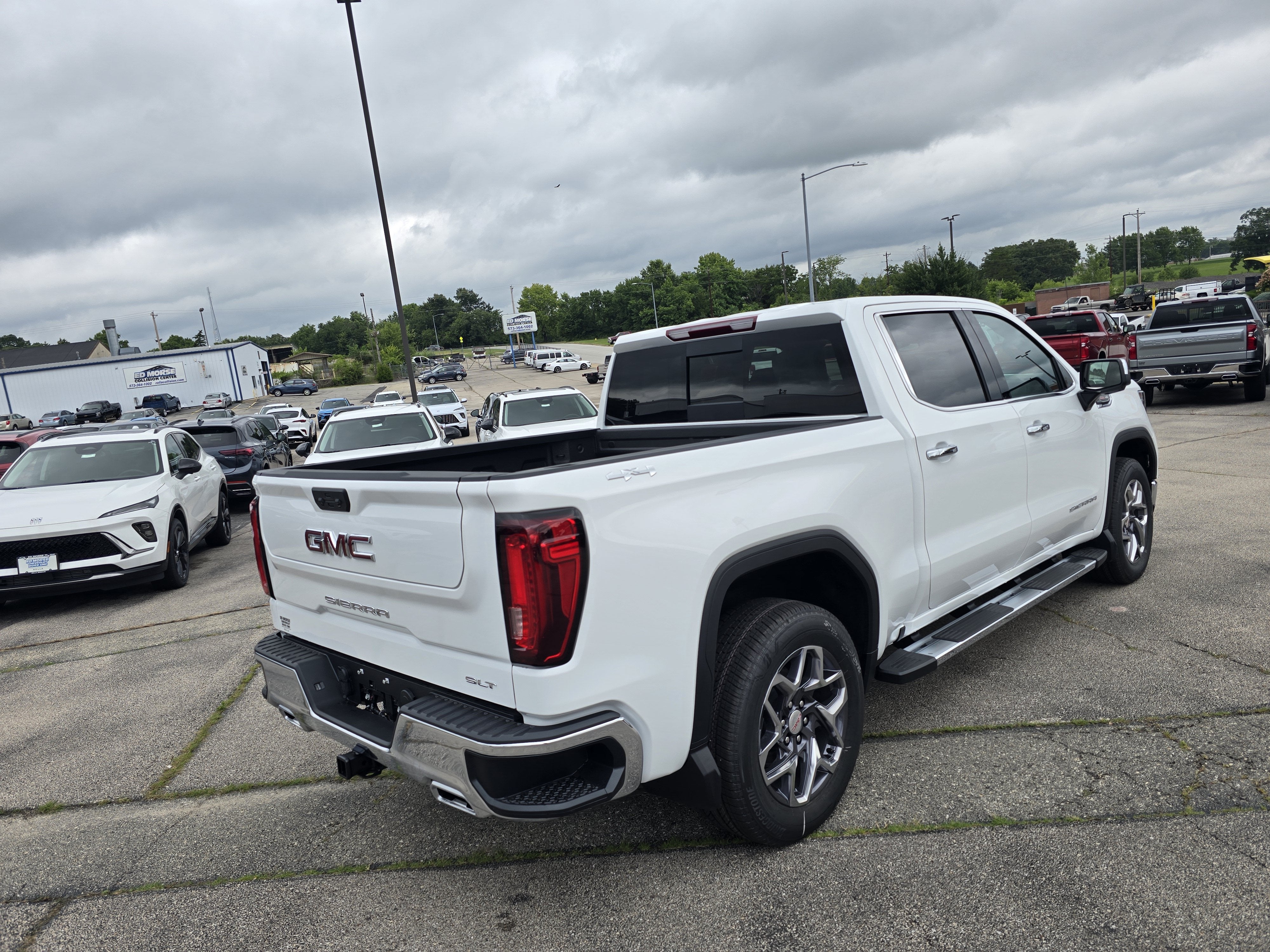 2026 GMC Sierra 1500 SLT
