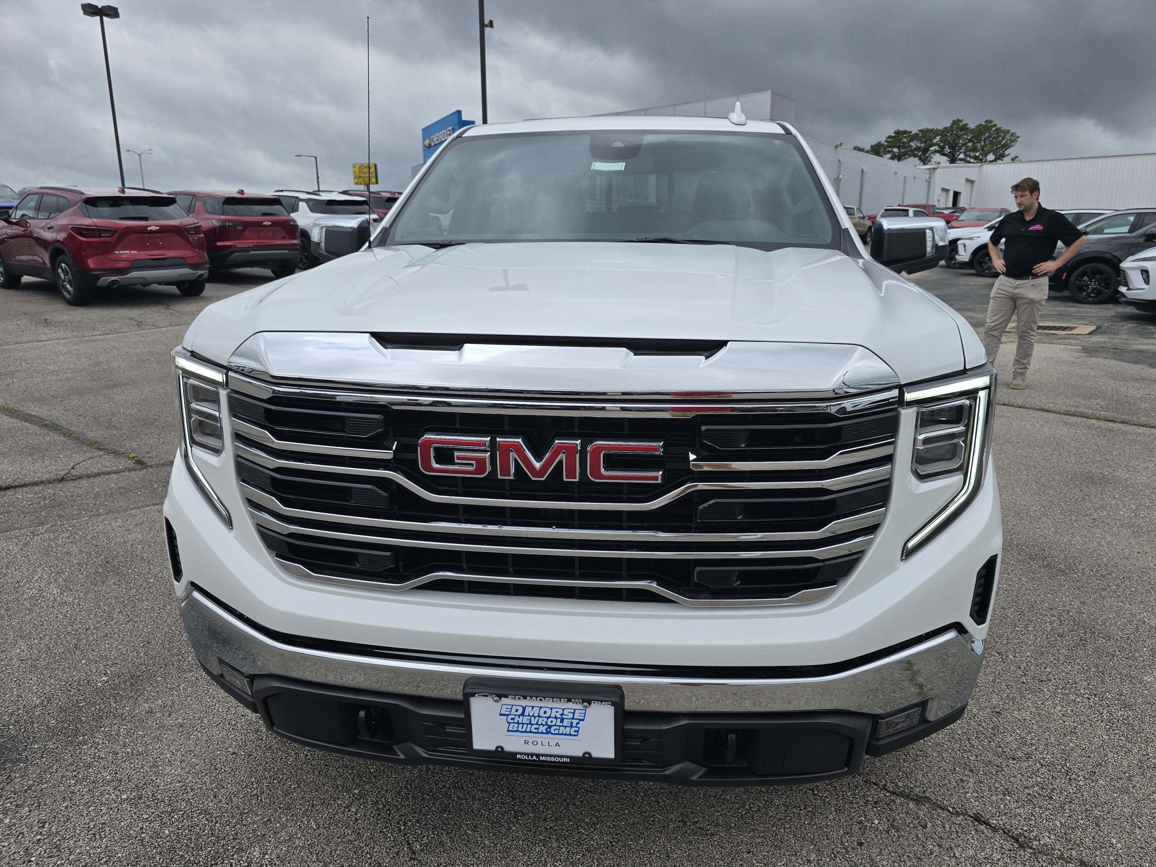 2026 GMC Sierra 1500 SLT