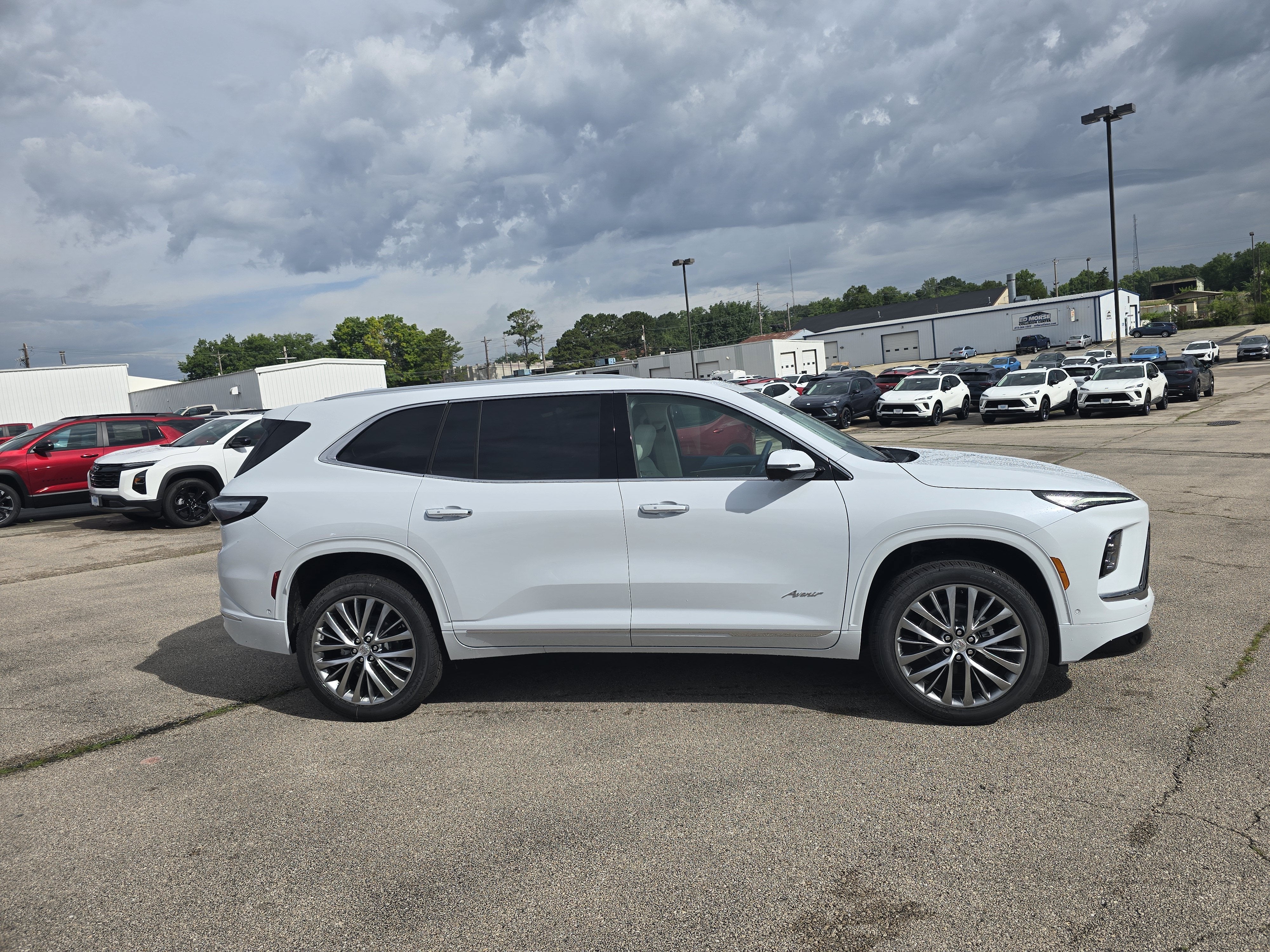 2026 Buick Enclave Avenir