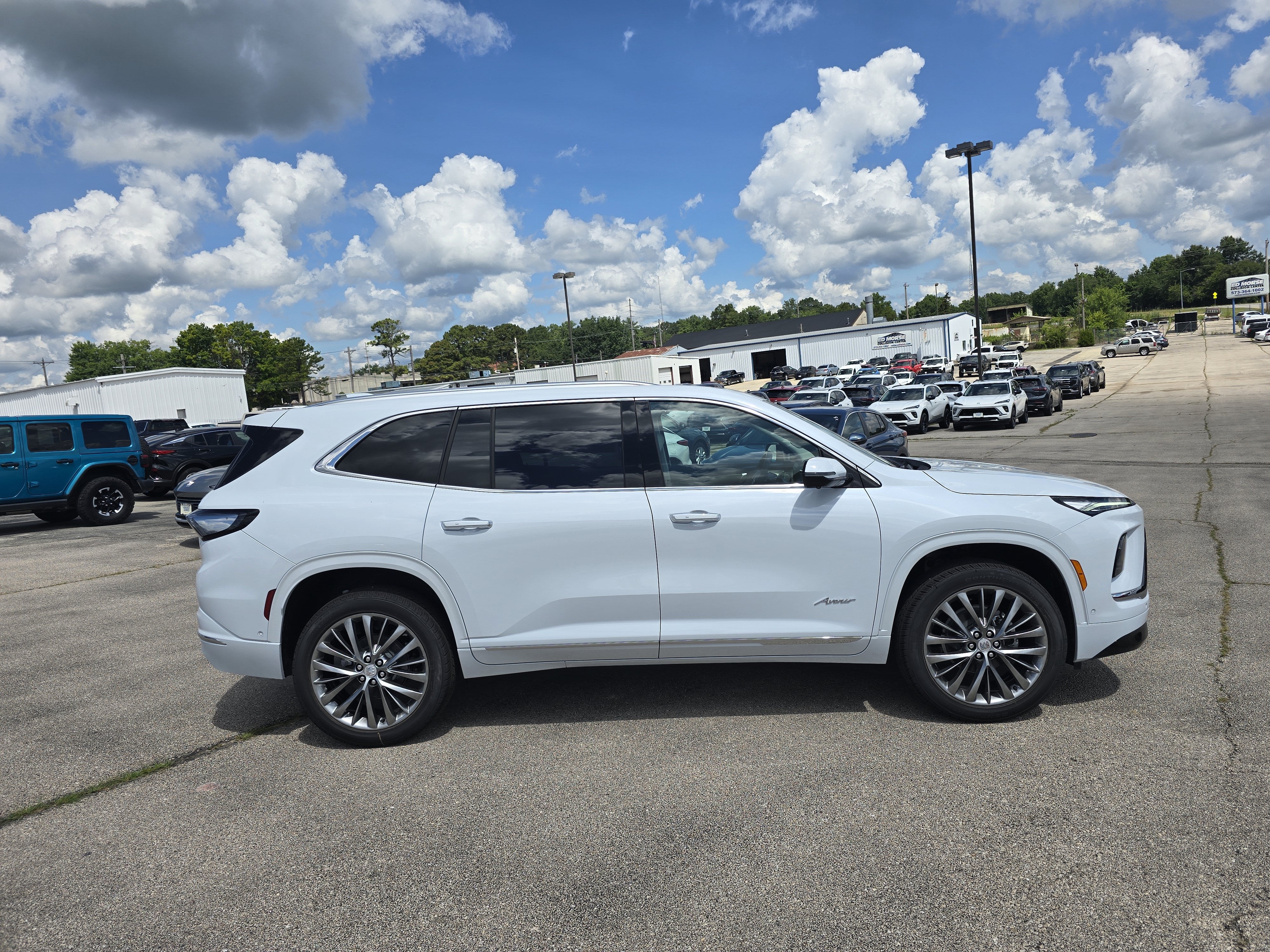 2026 Buick Enclave Avenir