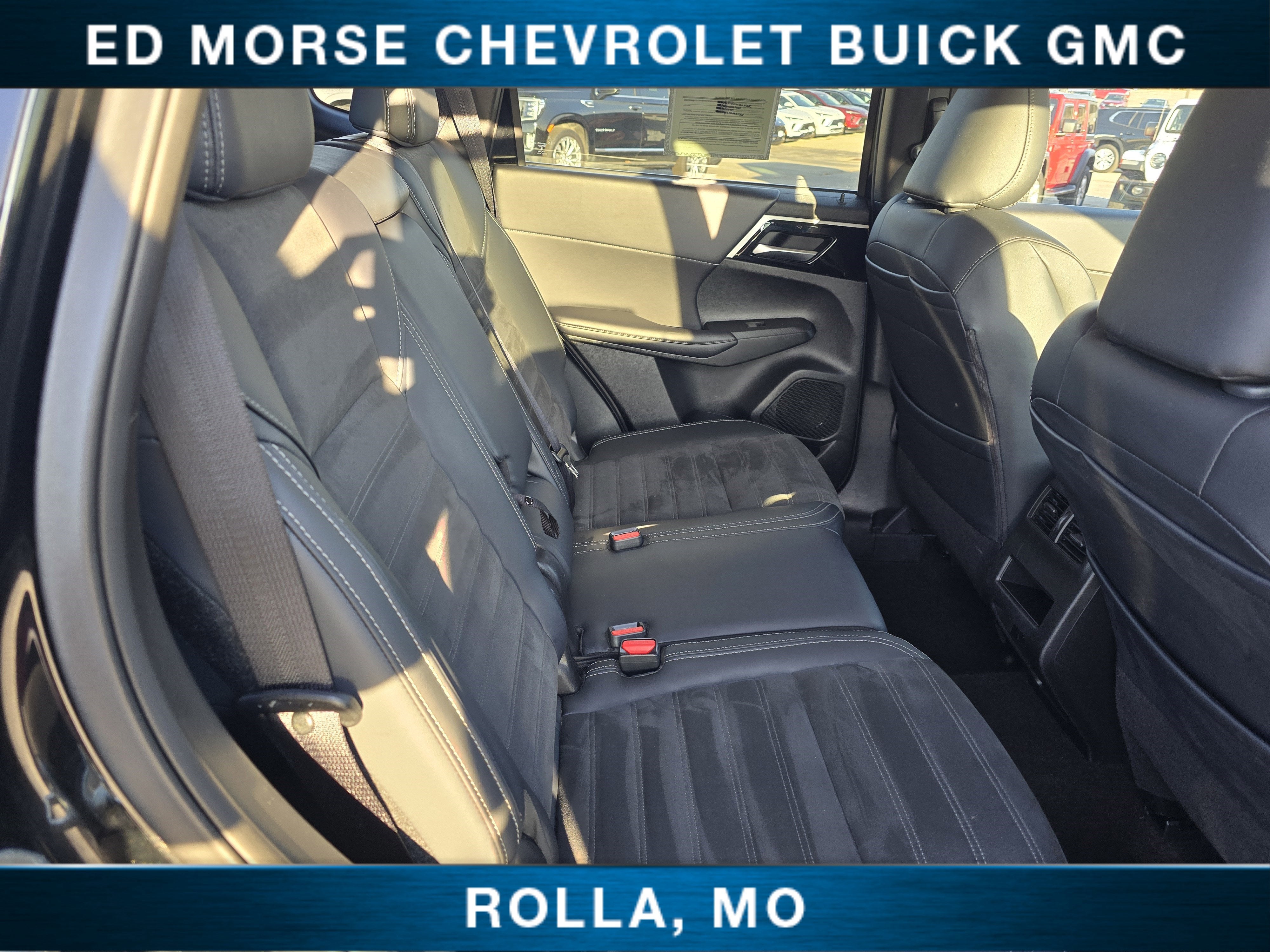 2024 Mitsubishi Outlander SE