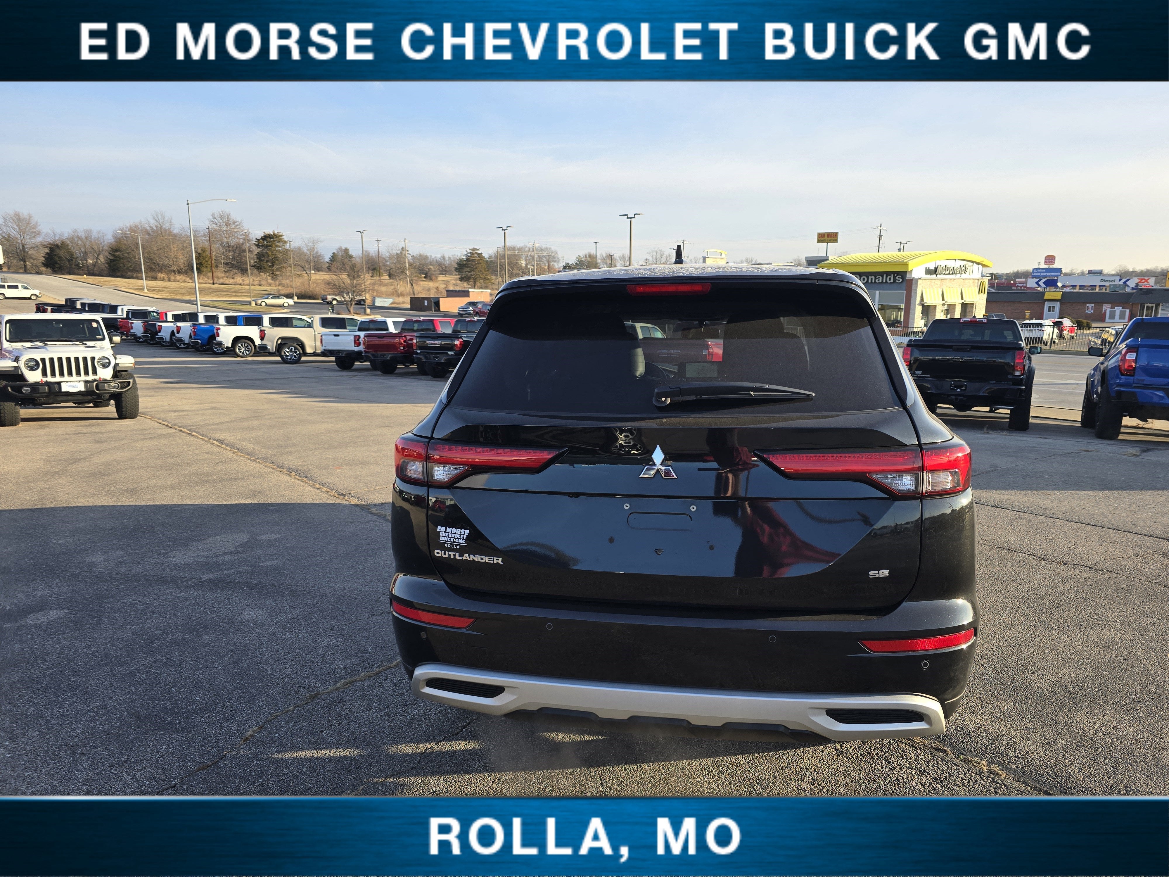 2024 Mitsubishi Outlander SE