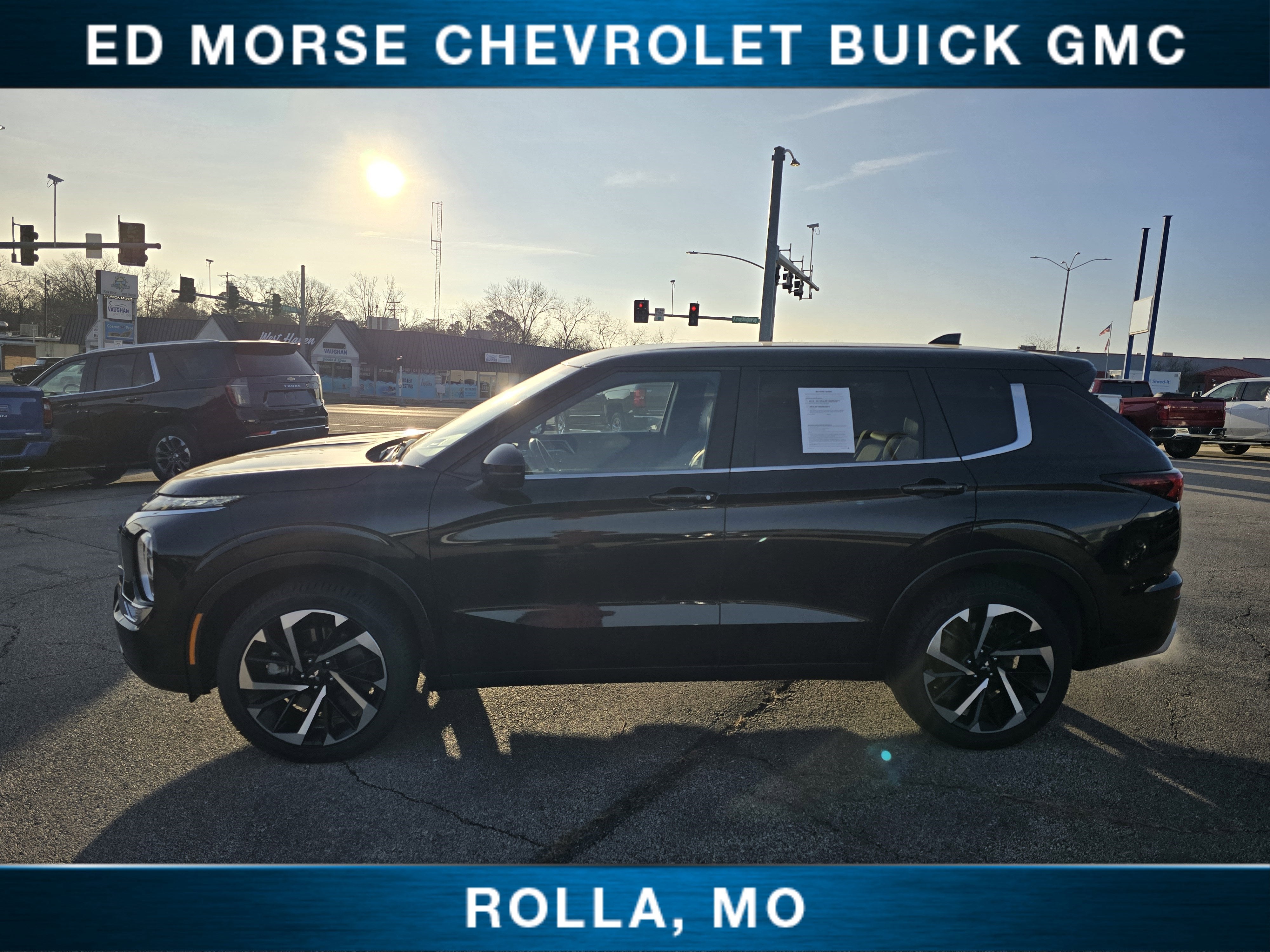 2024 Mitsubishi Outlander SE