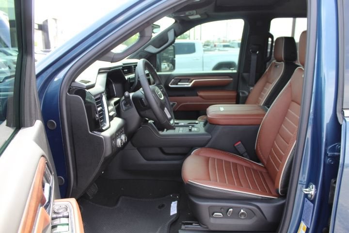 2026 GMC Sierra 3500 HD Denali Ultimate DRW