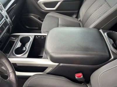 2019 Nissan TITAN SV