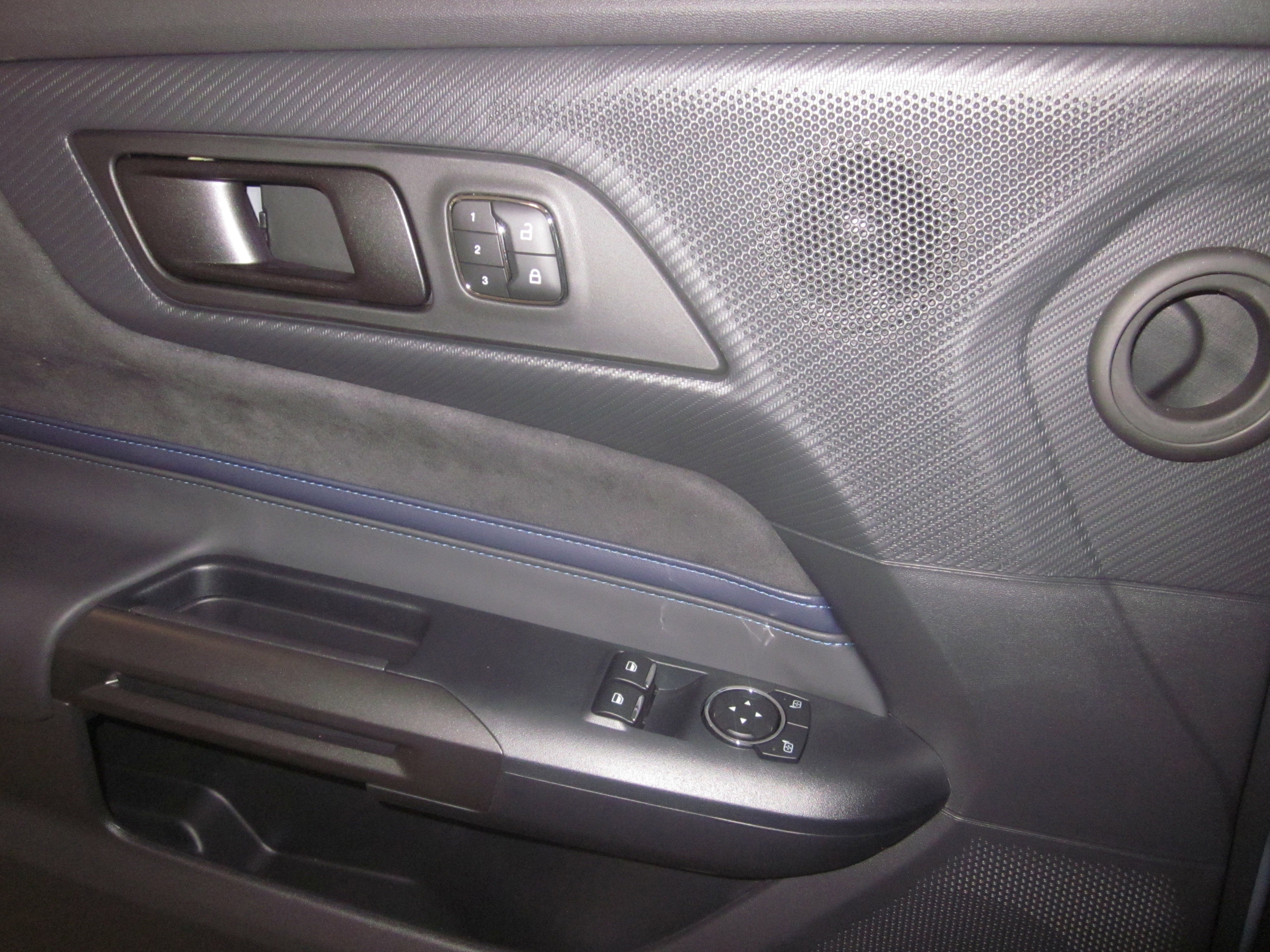 2025 Ford Mustang Dark Horse