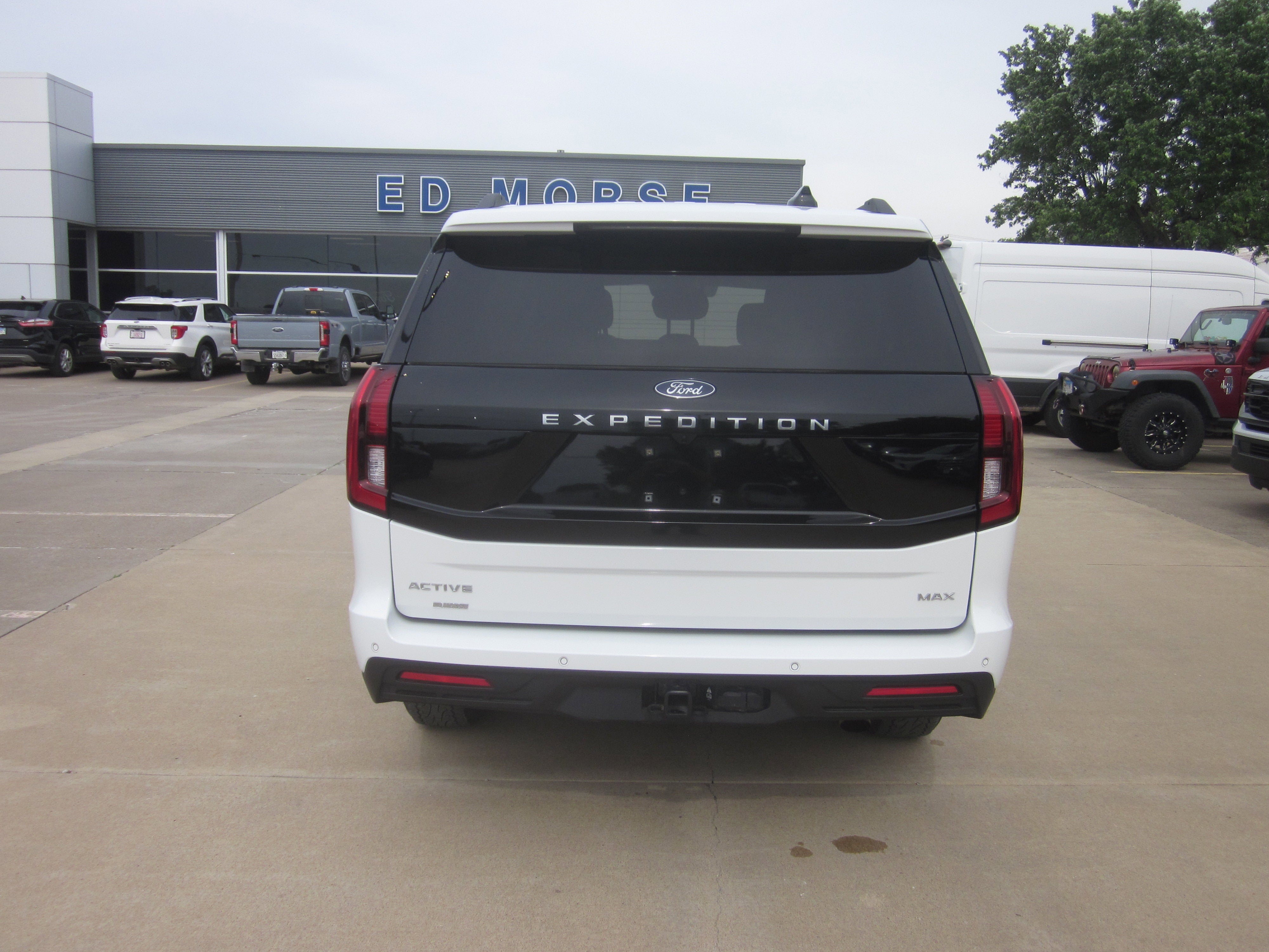 2025 Ford Expedition Max Active