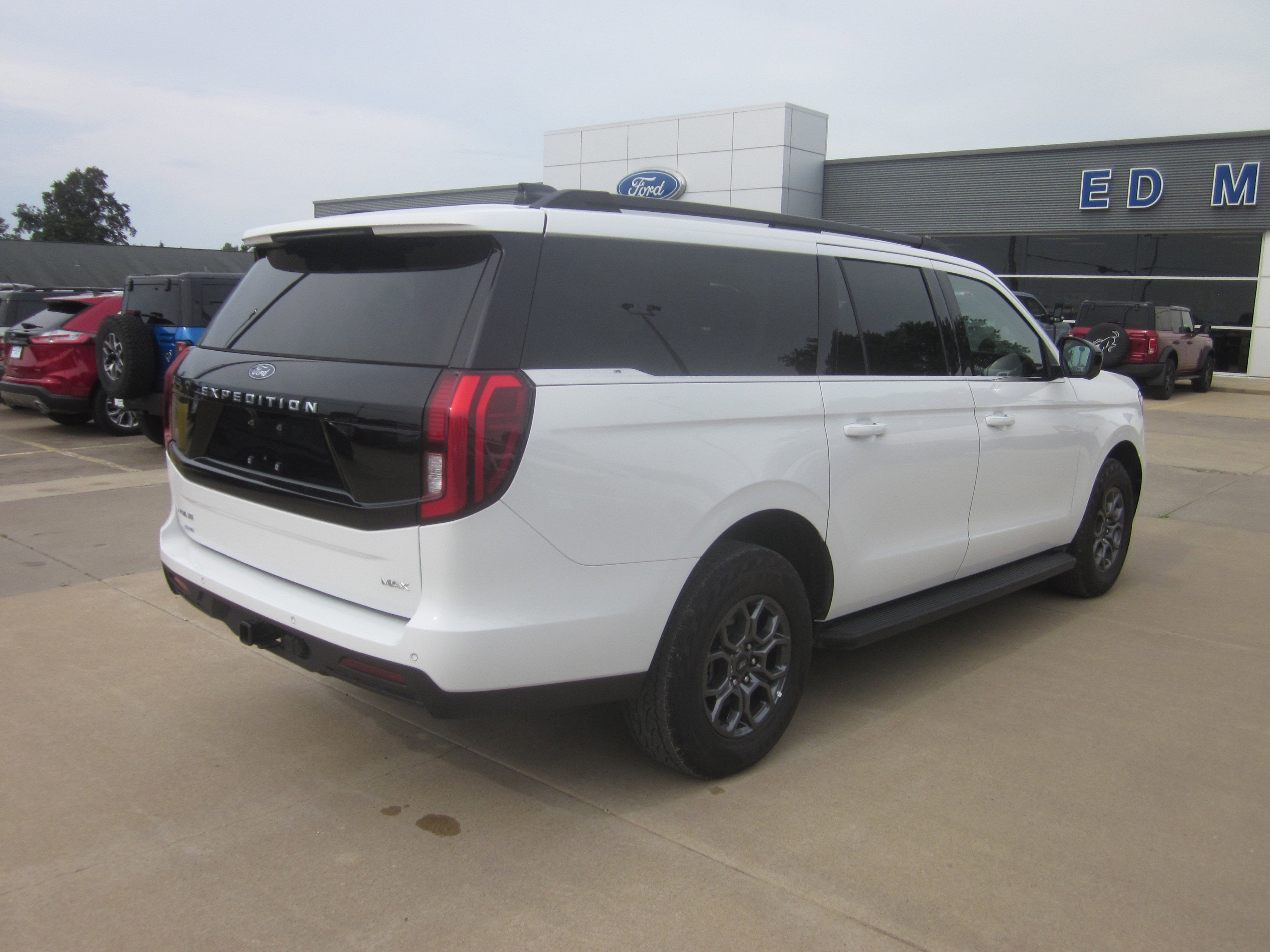 2025 Ford Expedition Max Active