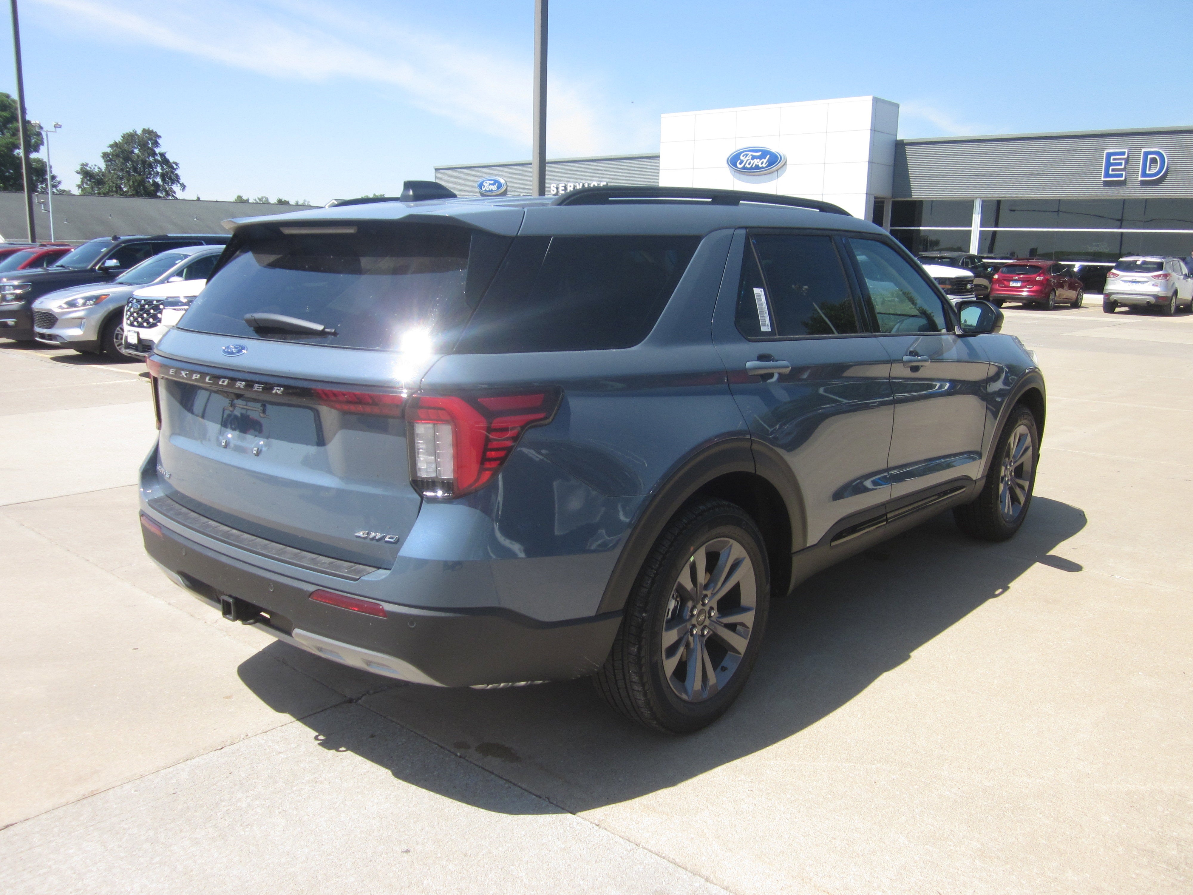 2026 Ford Explorer Active w/200A Pkg