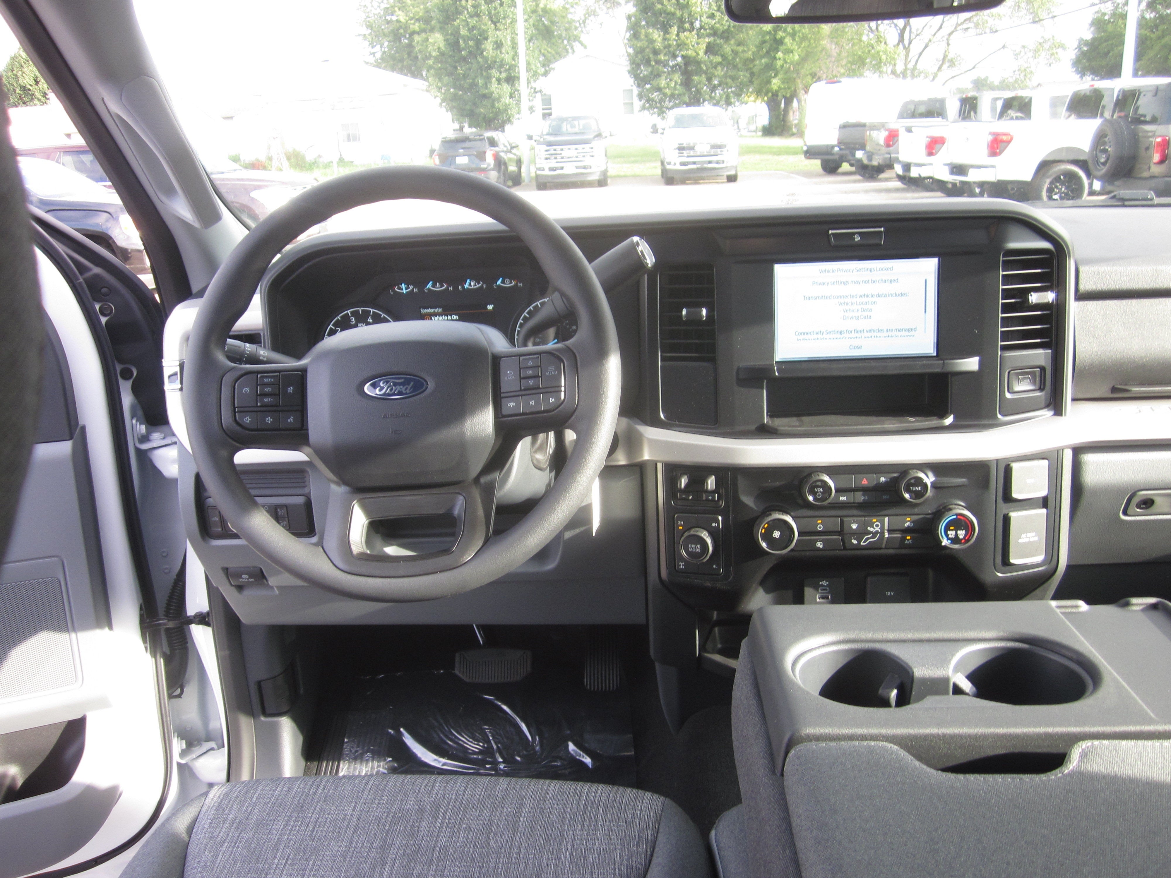 2027 Ford Super Duty F-250 SRW XLT