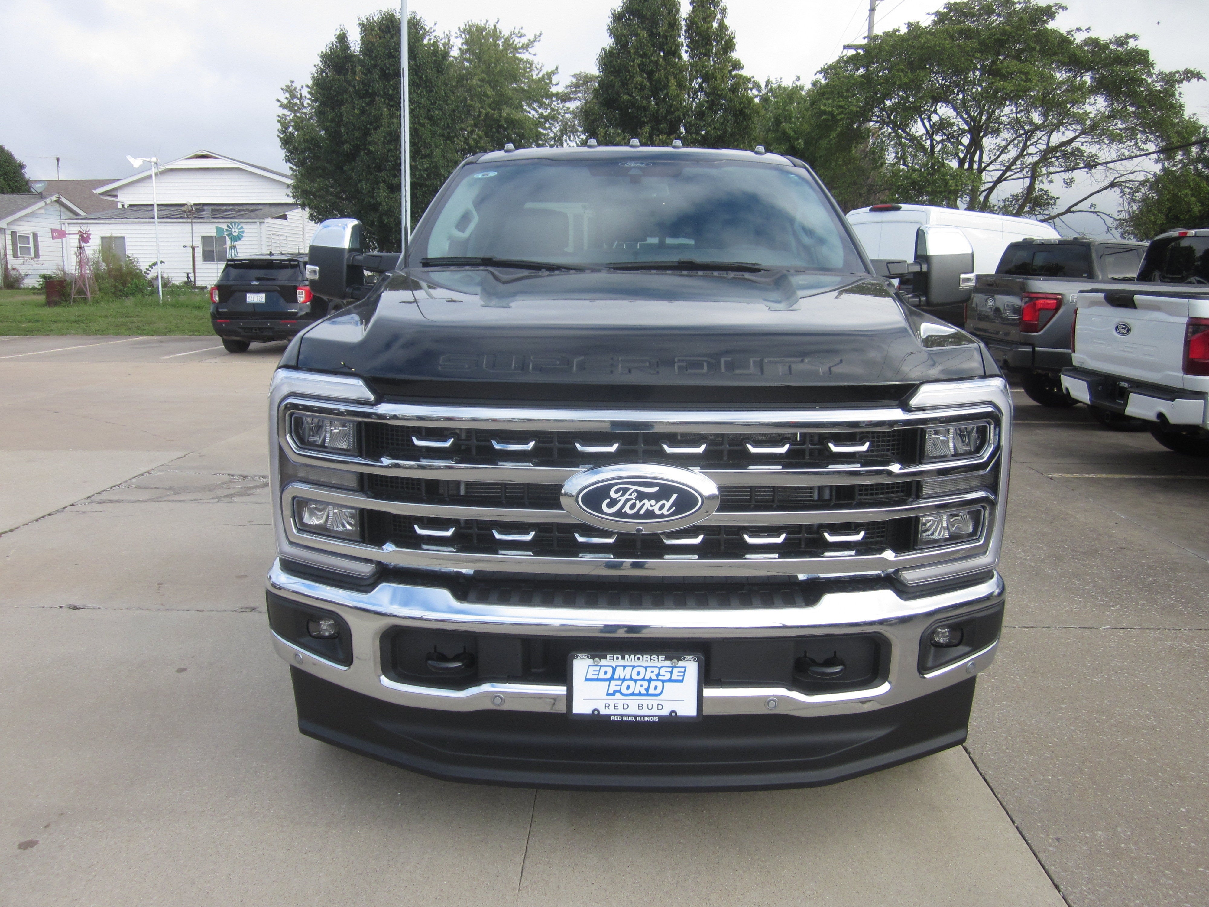 2027 Ford Super Duty F-250 SRW LARIAT