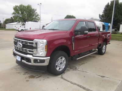 2027 Ford Super Duty F-350 SRW XLT