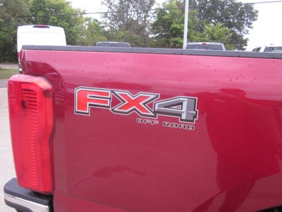 2027 Ford Super Duty F-350 SRW XLT