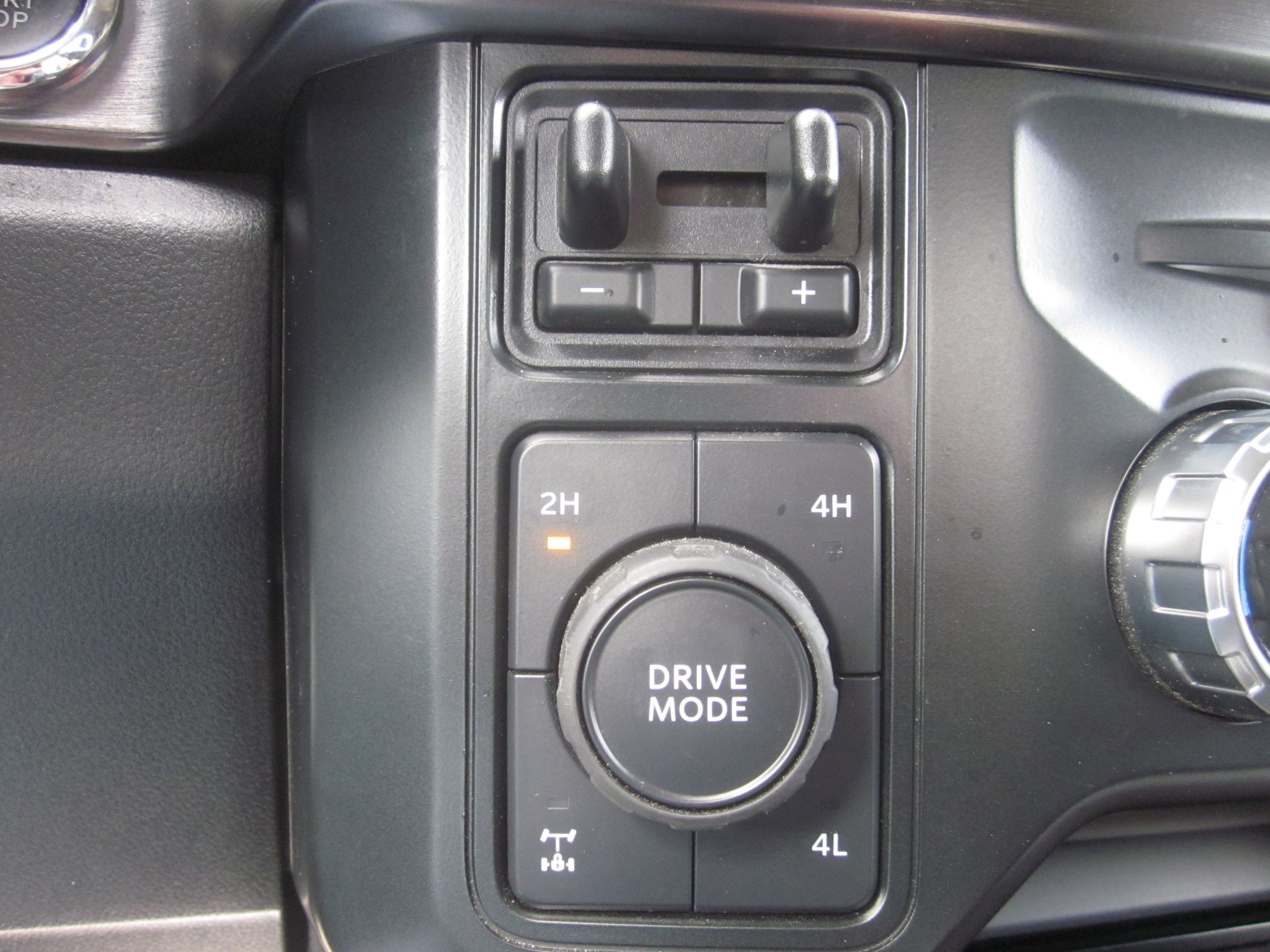 2023 Ford Super Duty F-350 SRW LARIAT