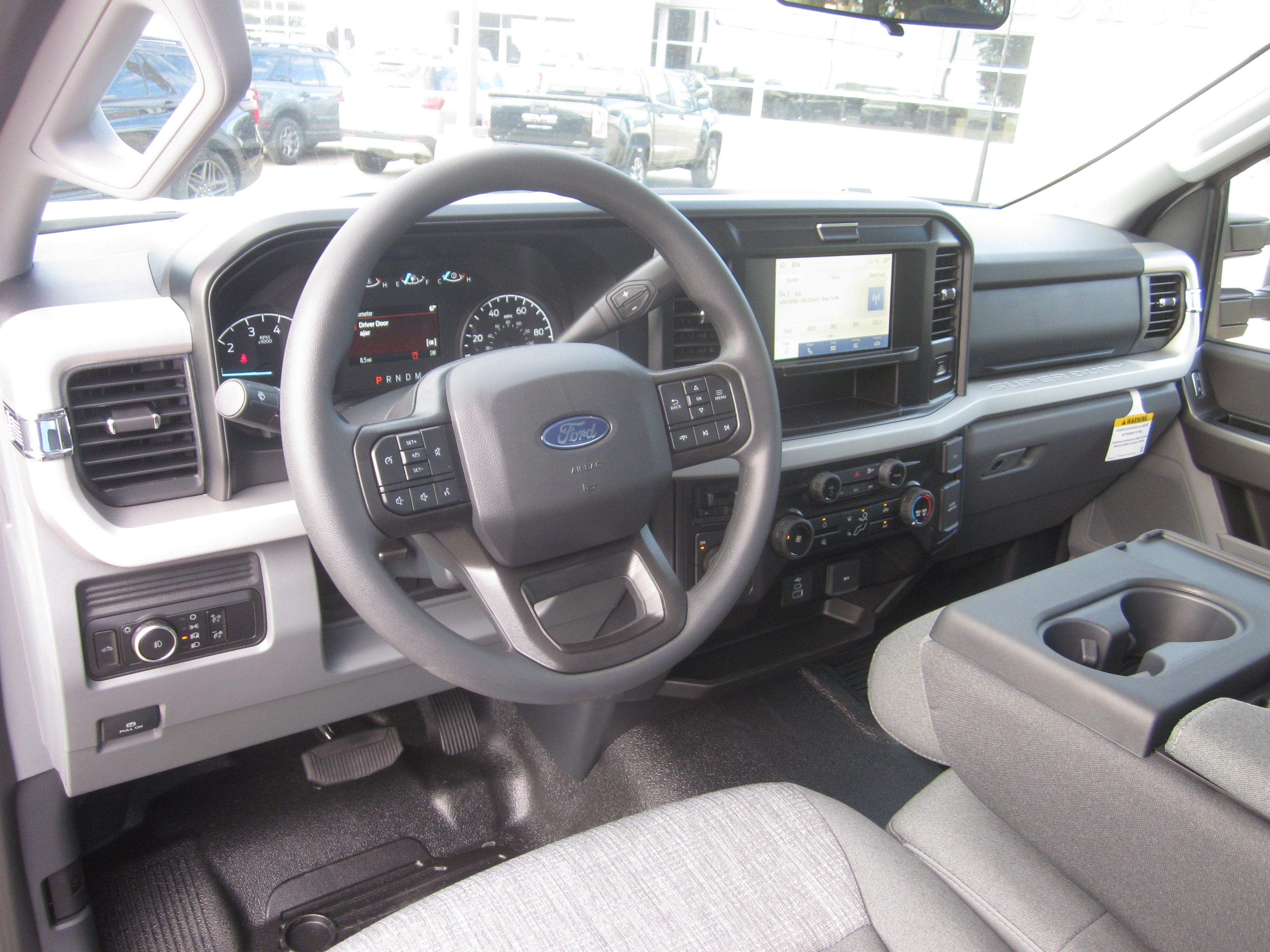 2027 Ford Super Duty F-250 SRW XLT