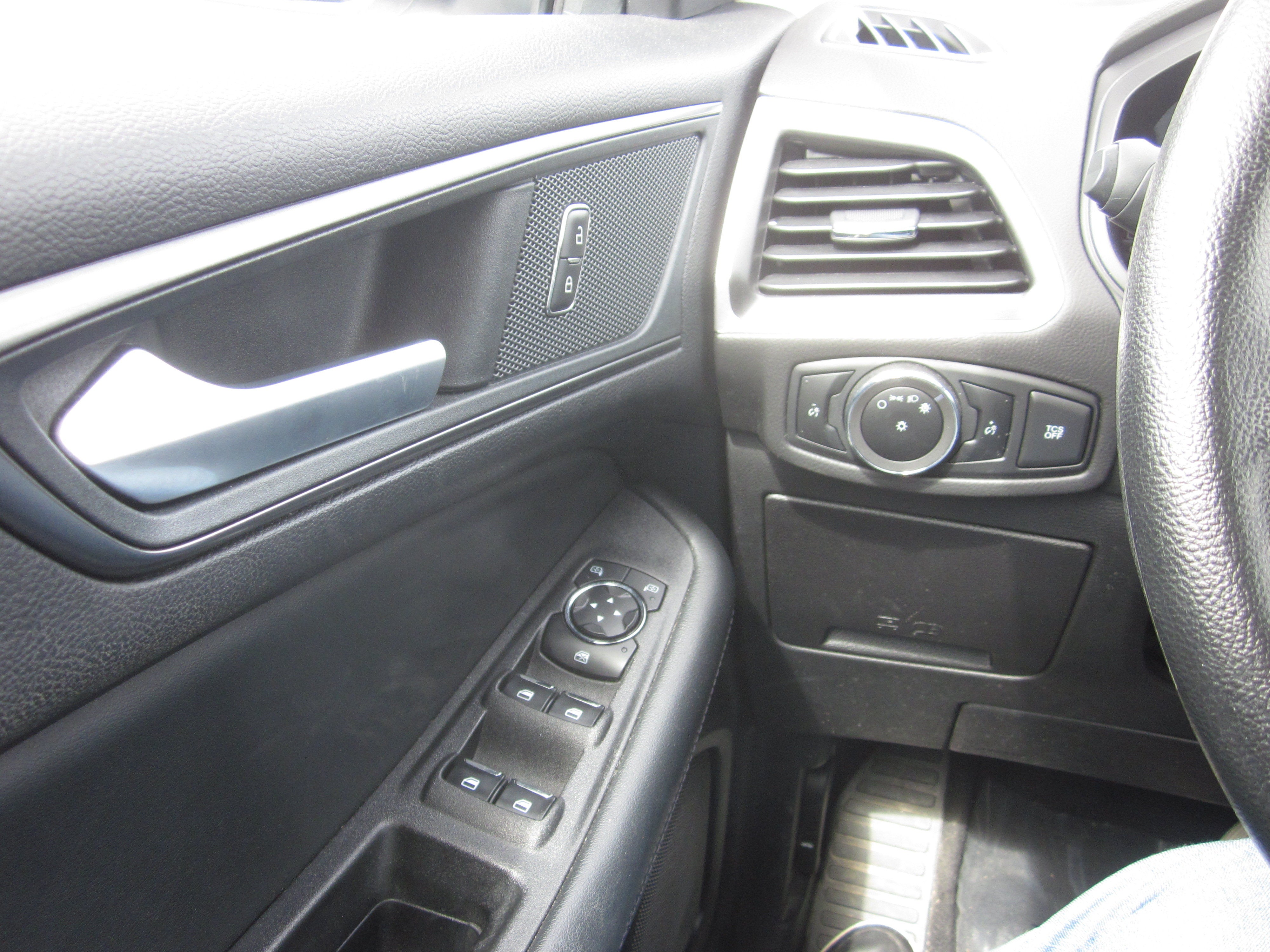 2024 Ford Edge SE
