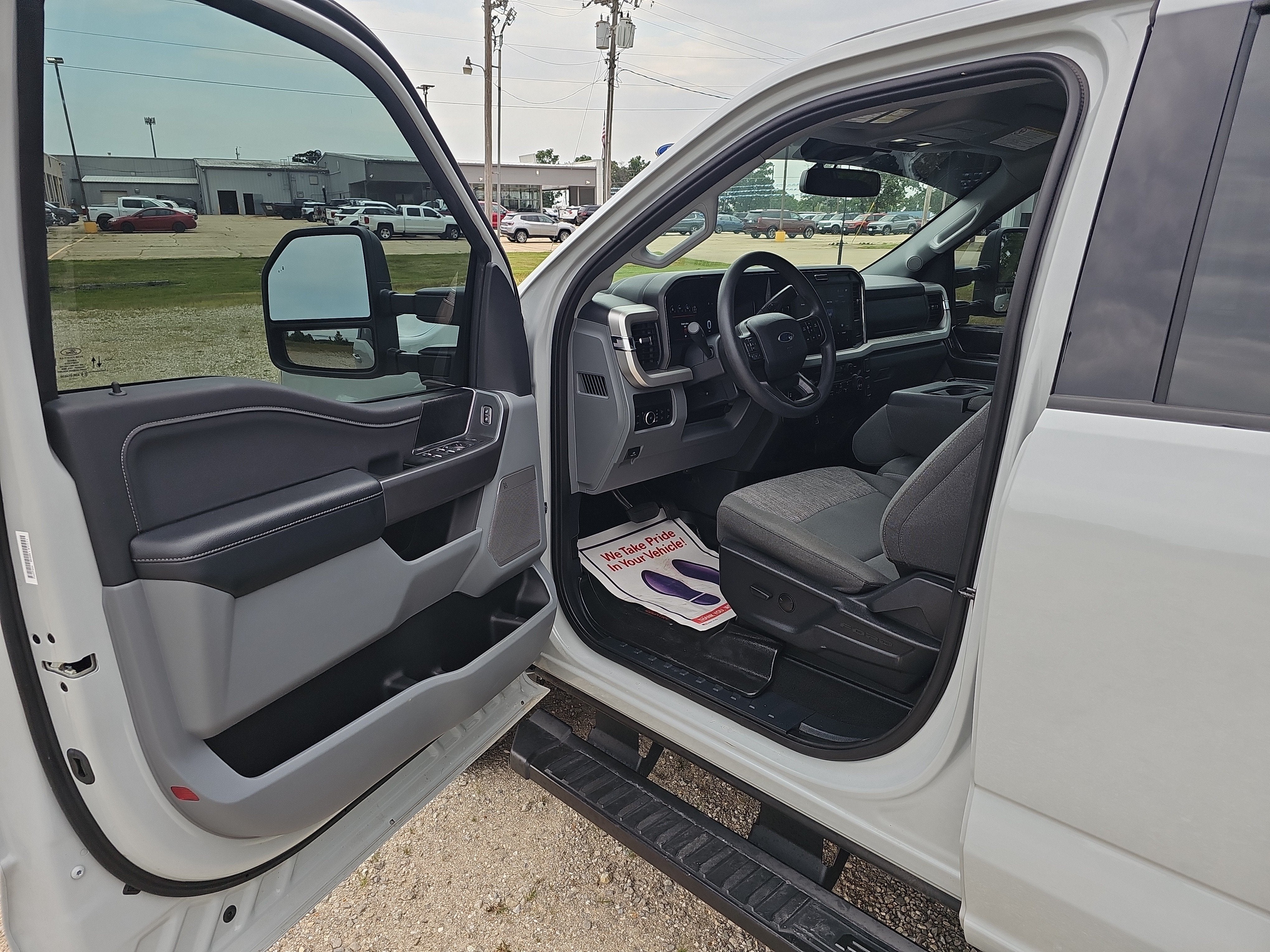 2025 Ford Super Duty F-250 SRW XLT