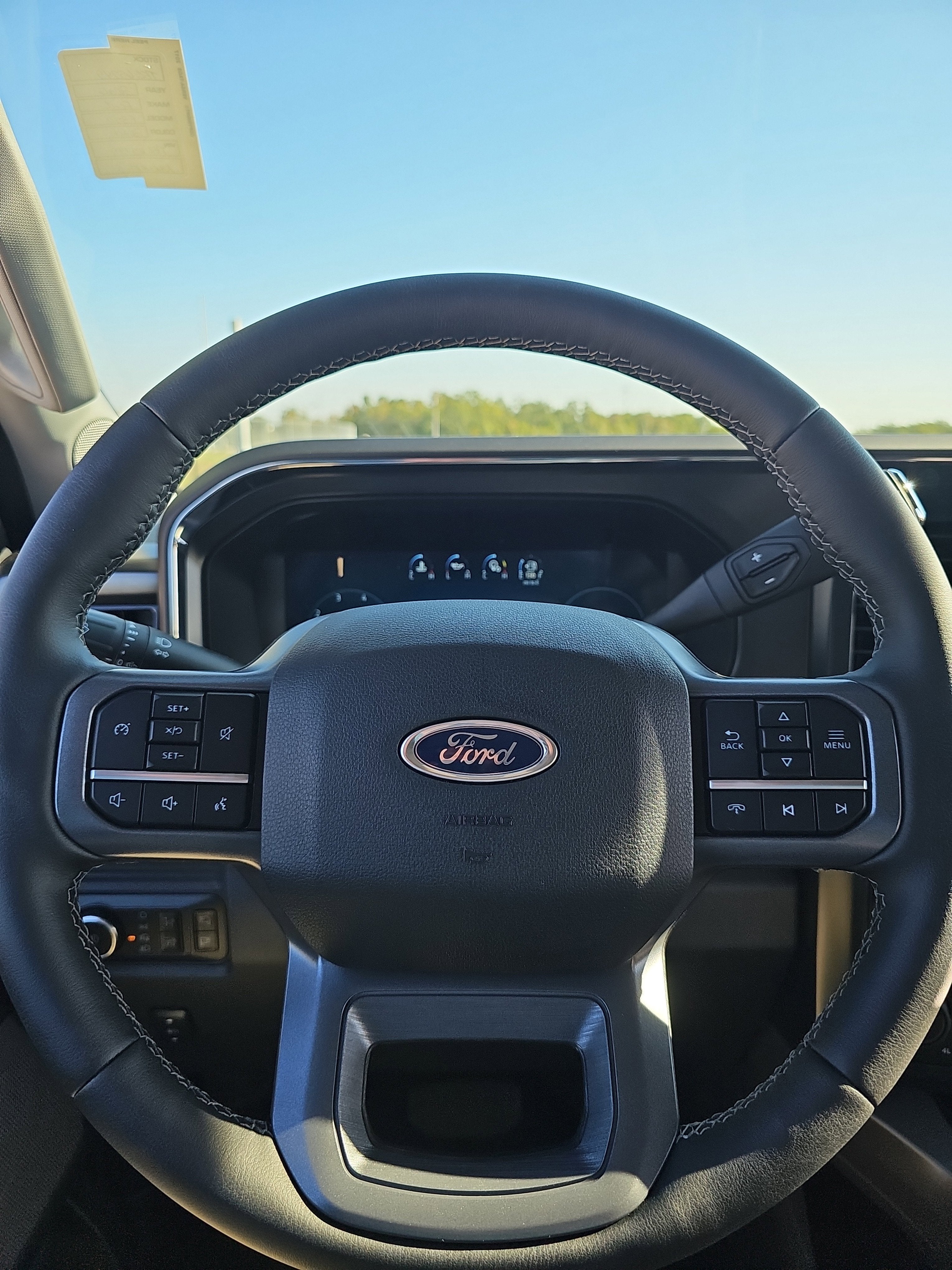 2026 Ford Super Duty F-350 SRW LARIAT