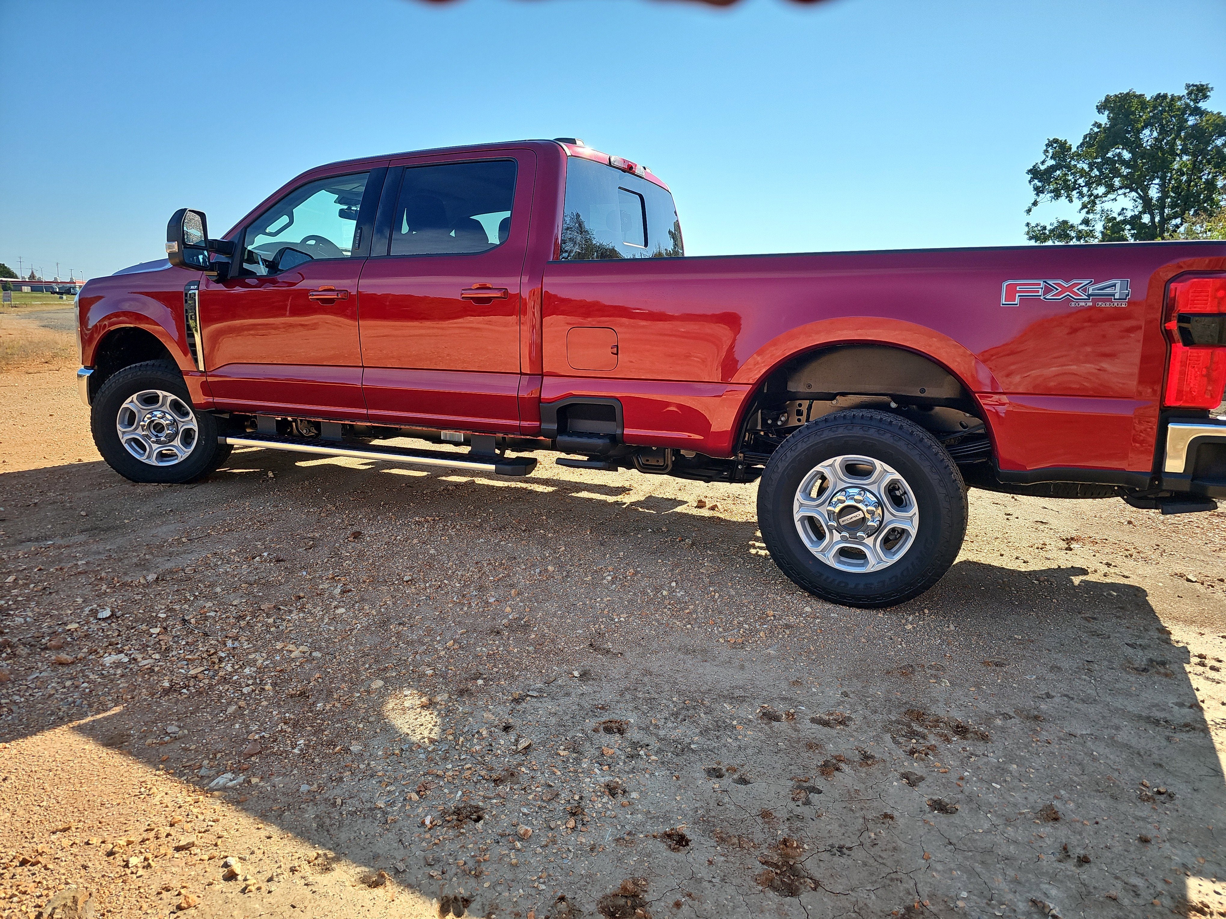 2026 Ford Super Duty F-350 SRW XLT