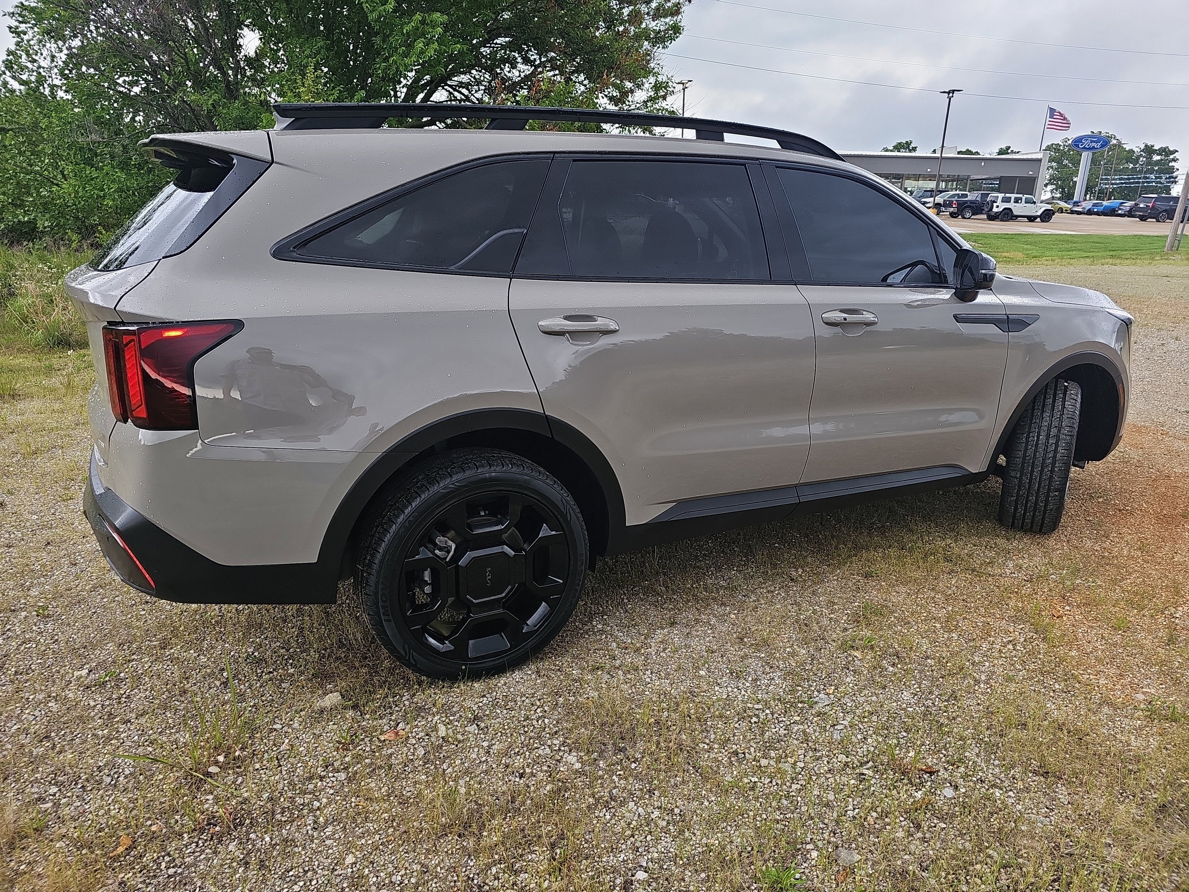2025 Kia Sorento X-Line EX