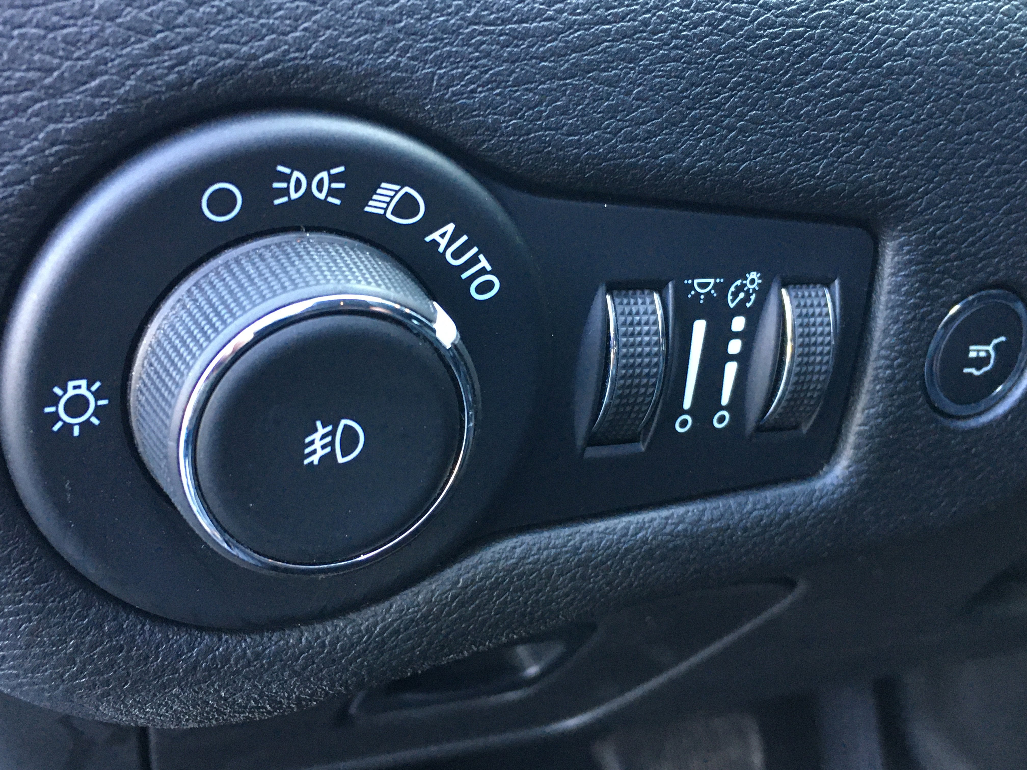 2023 Jeep Cherokee Altitude Lux 4x4