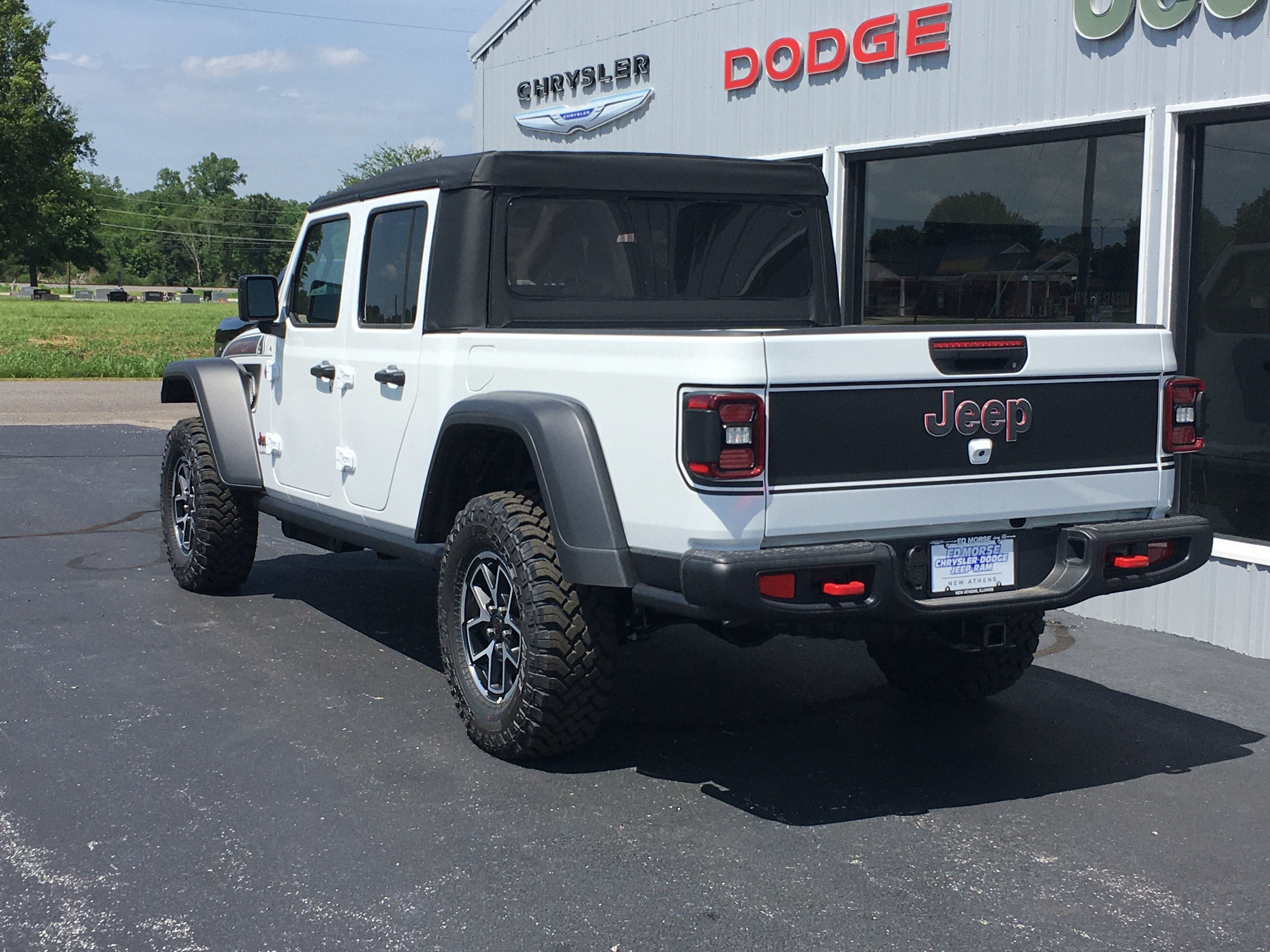 2026 Jeep Gladiator GLADIATOR SHADOW OPS 4X4