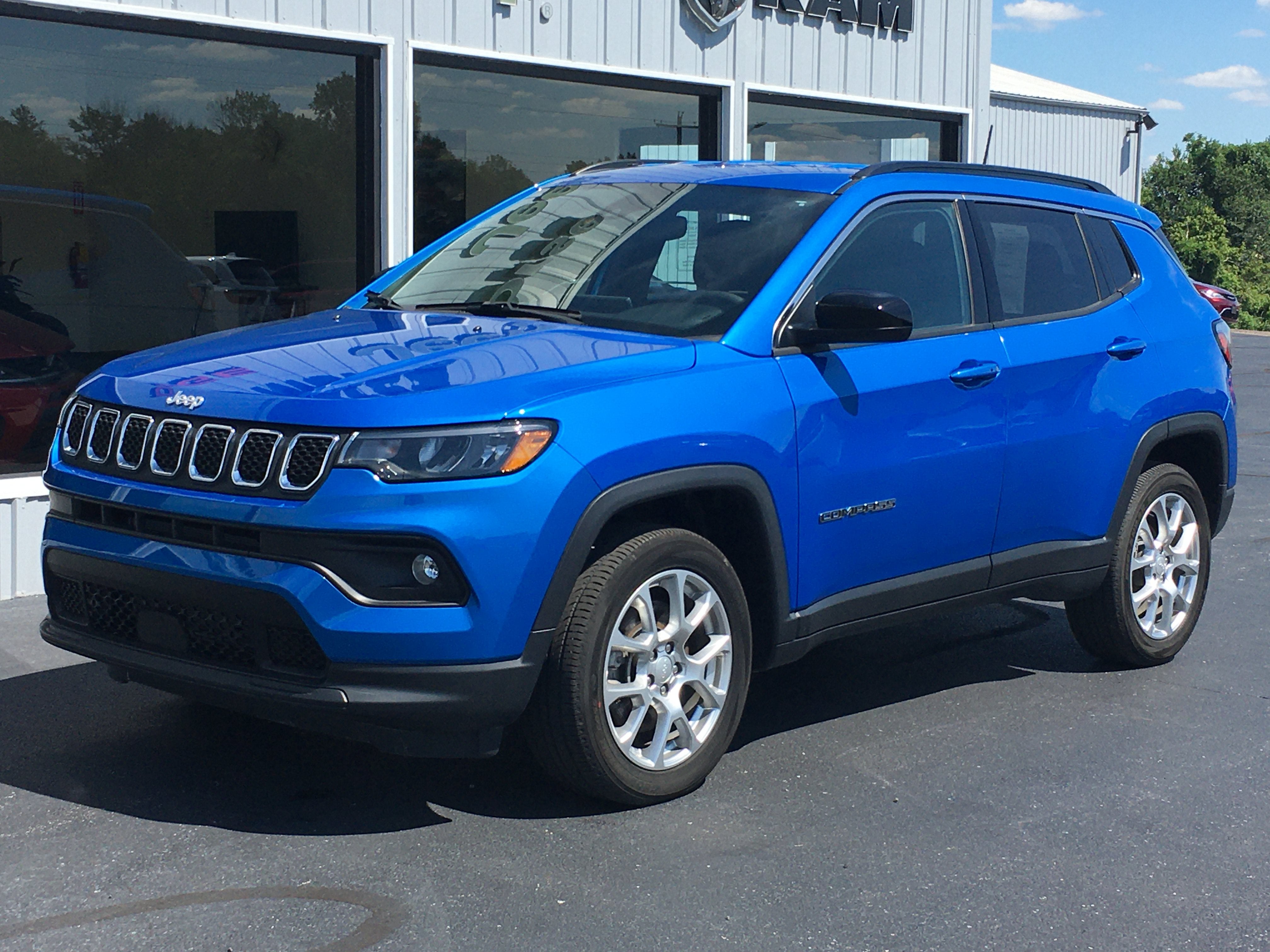 2023 Jeep Compass Latitude Lux FWD