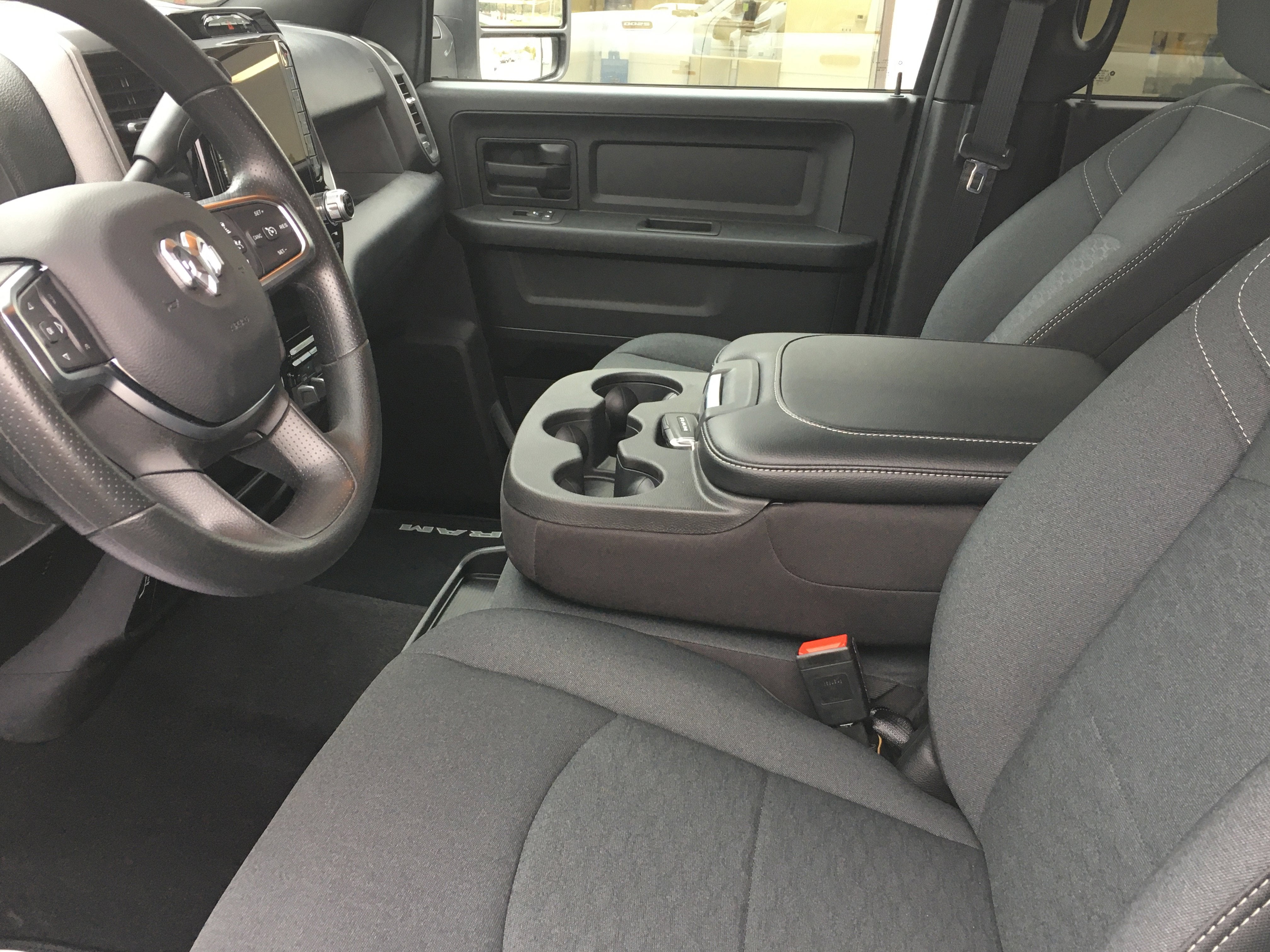 2025 RAM Ram 2500 RAM 2500 TRADESMAN CREW CAB 4X4 6'4' BOX