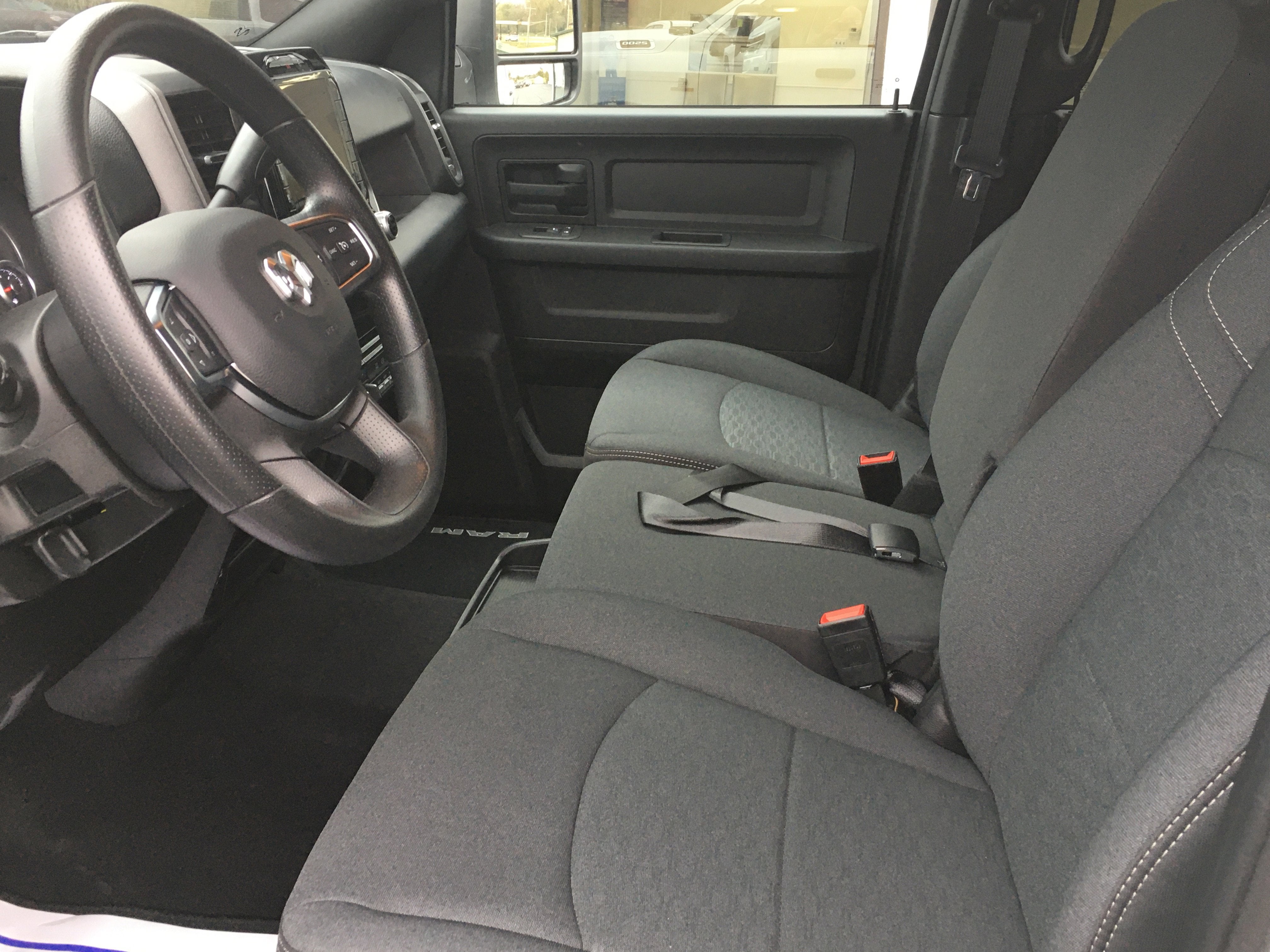 2025 RAM Ram 2500 RAM 2500 TRADESMAN CREW CAB 4X4 6'4' BOX